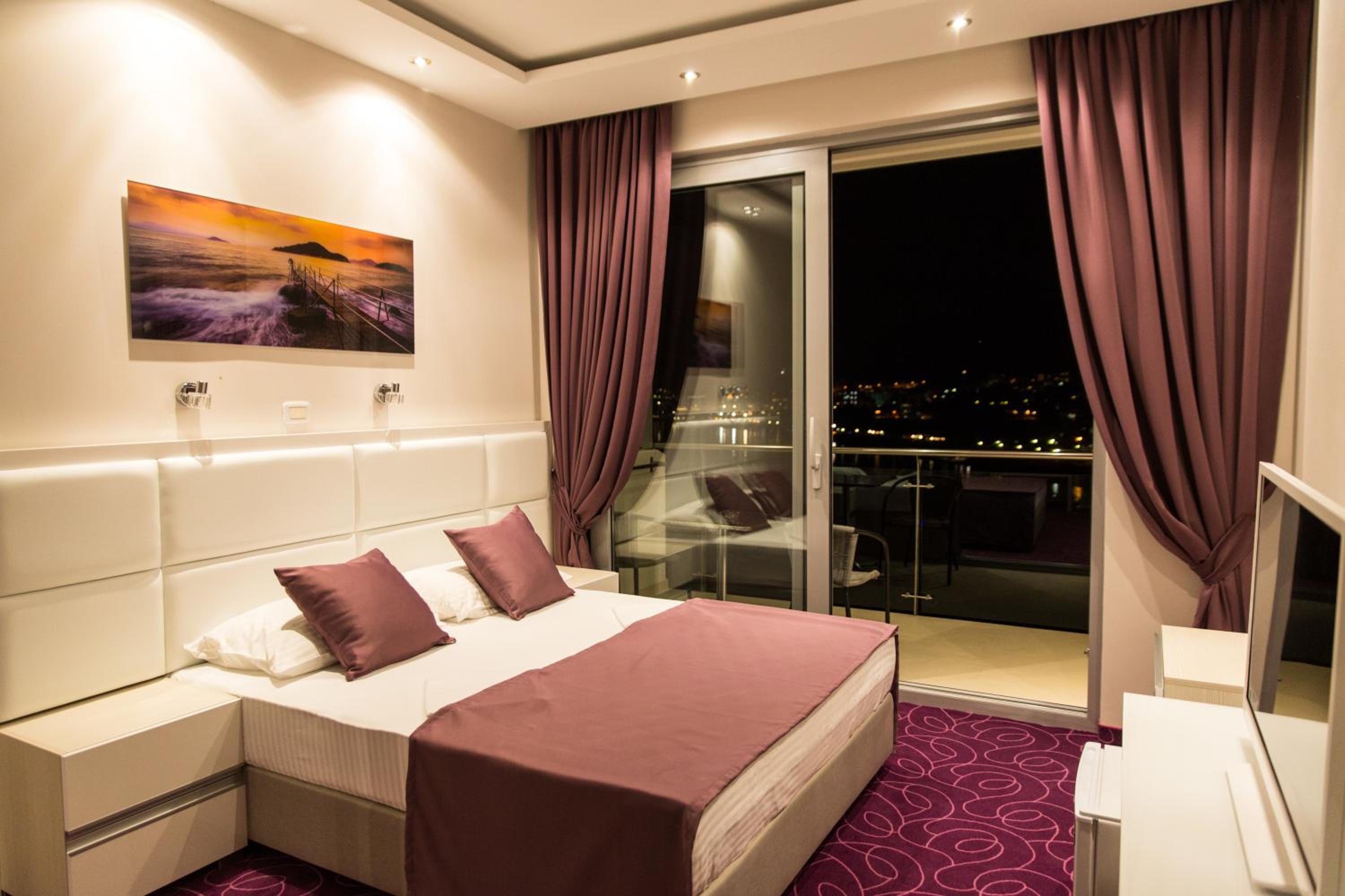 Deluxe Double Room with Sea View photo 3