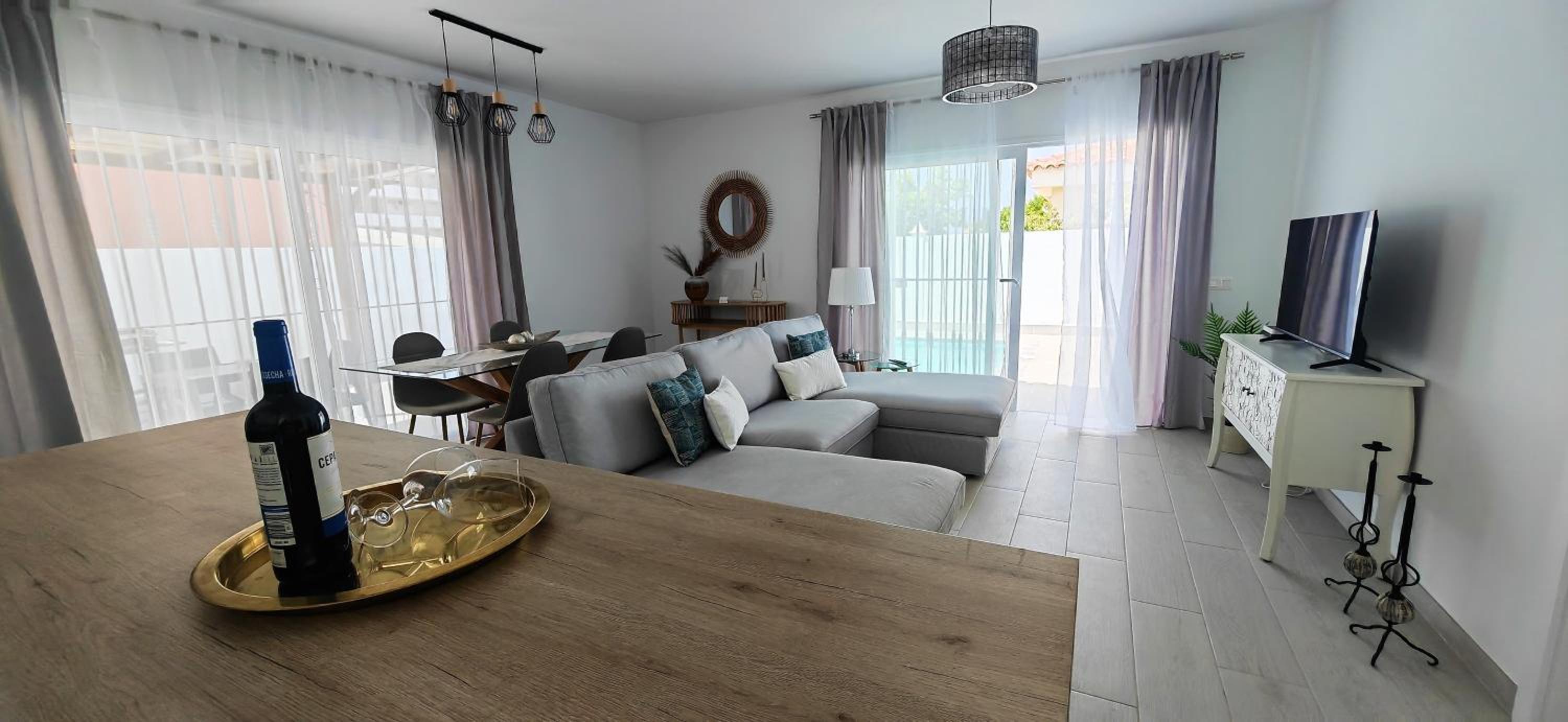 Villa de Tres Habitaciones