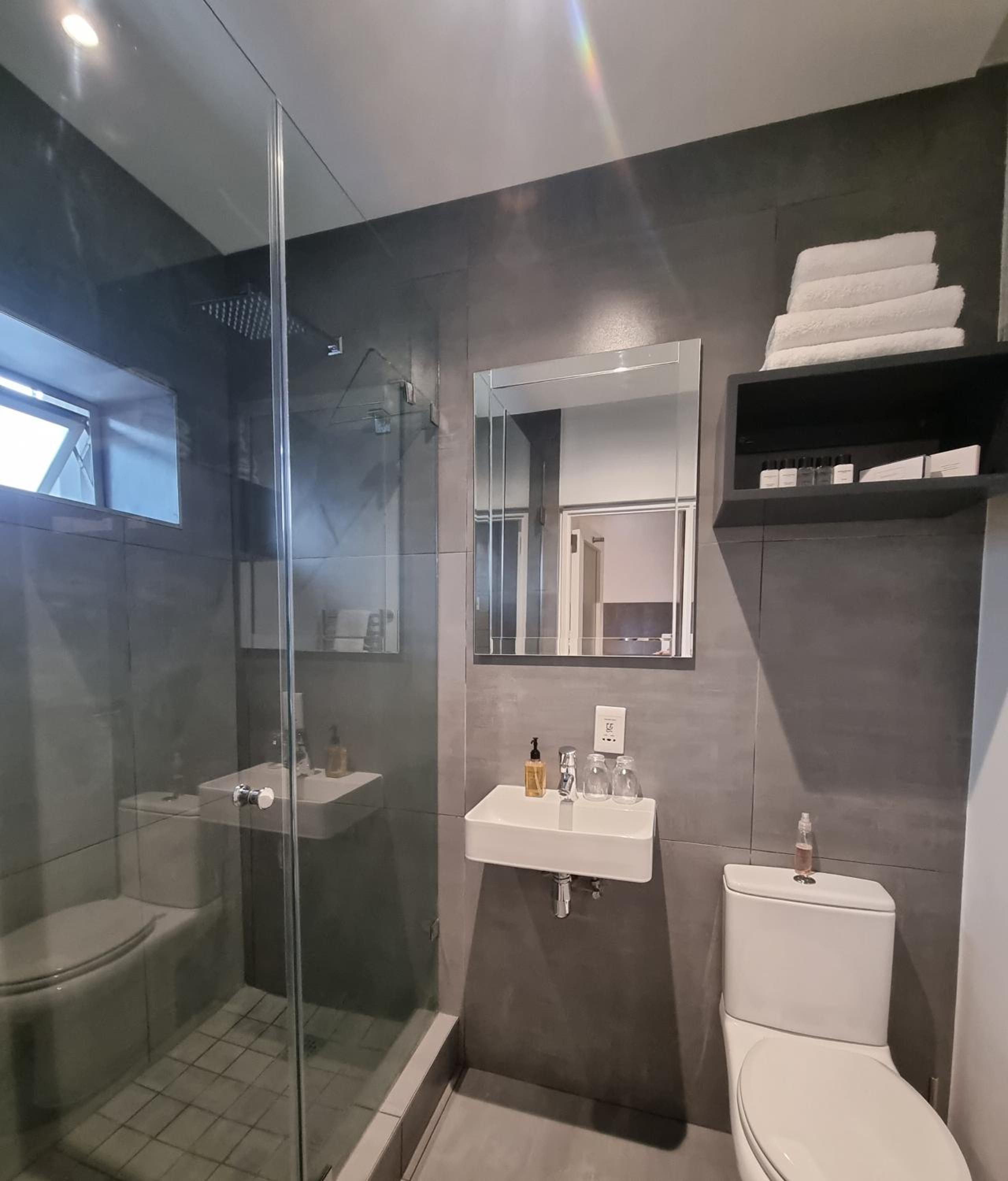 Superior Double Room with Balcony - Photo 4