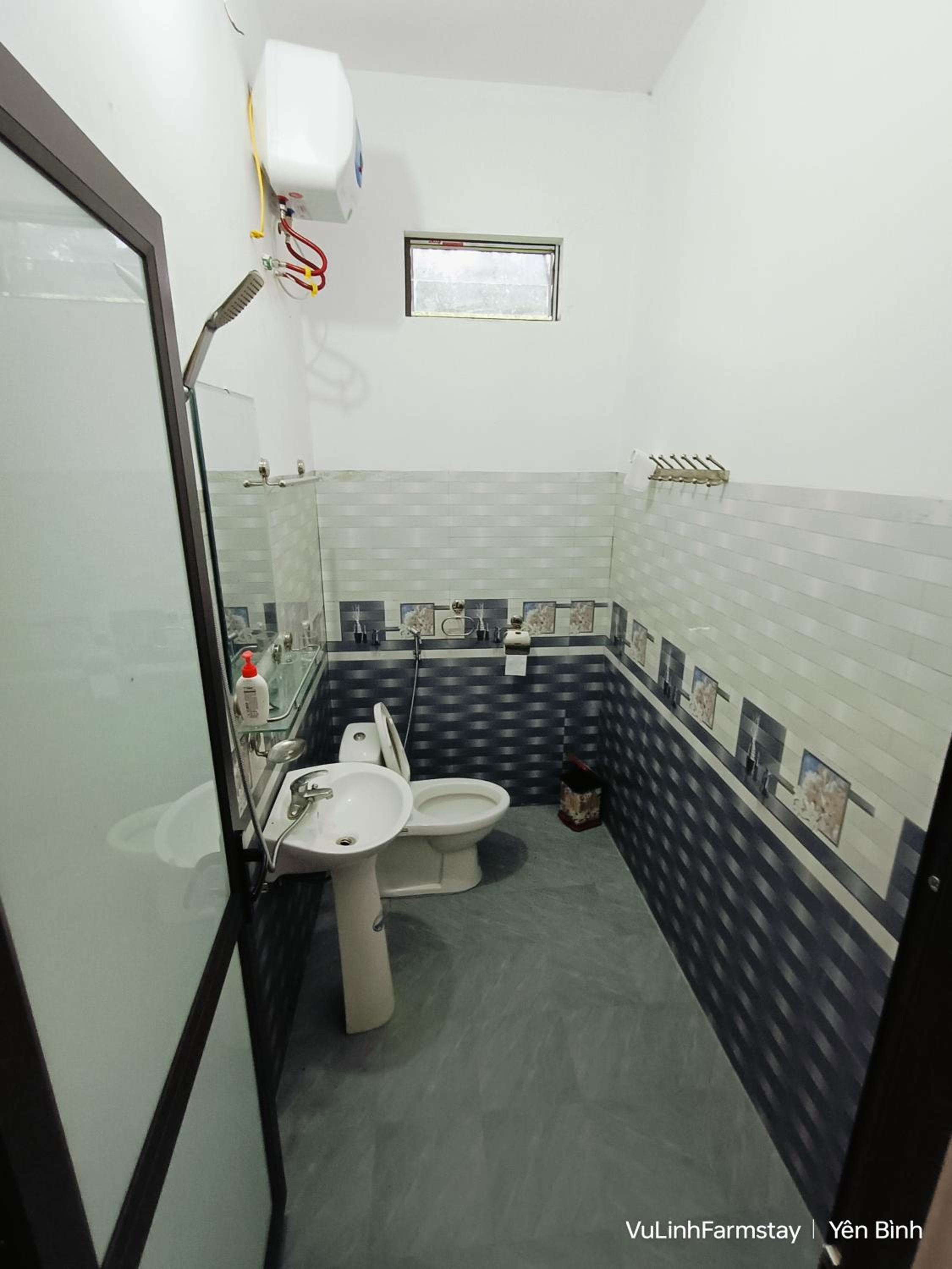 Deluxe Double or Twin Room with Lake View photo 2