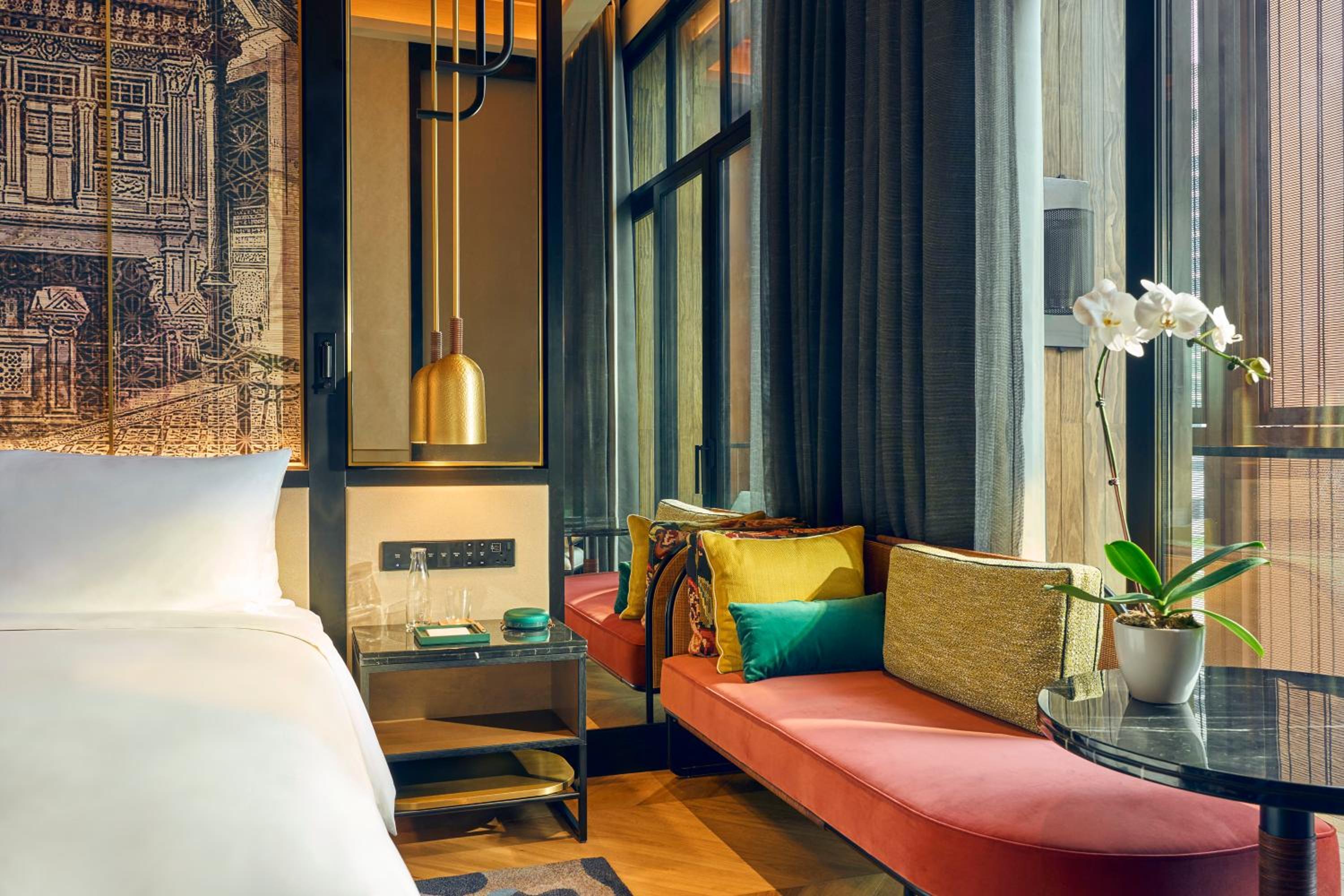 Premier with One Twin Bed, 2 Adults Occupancy and Balcony (Non Smoking) thumbnail 5