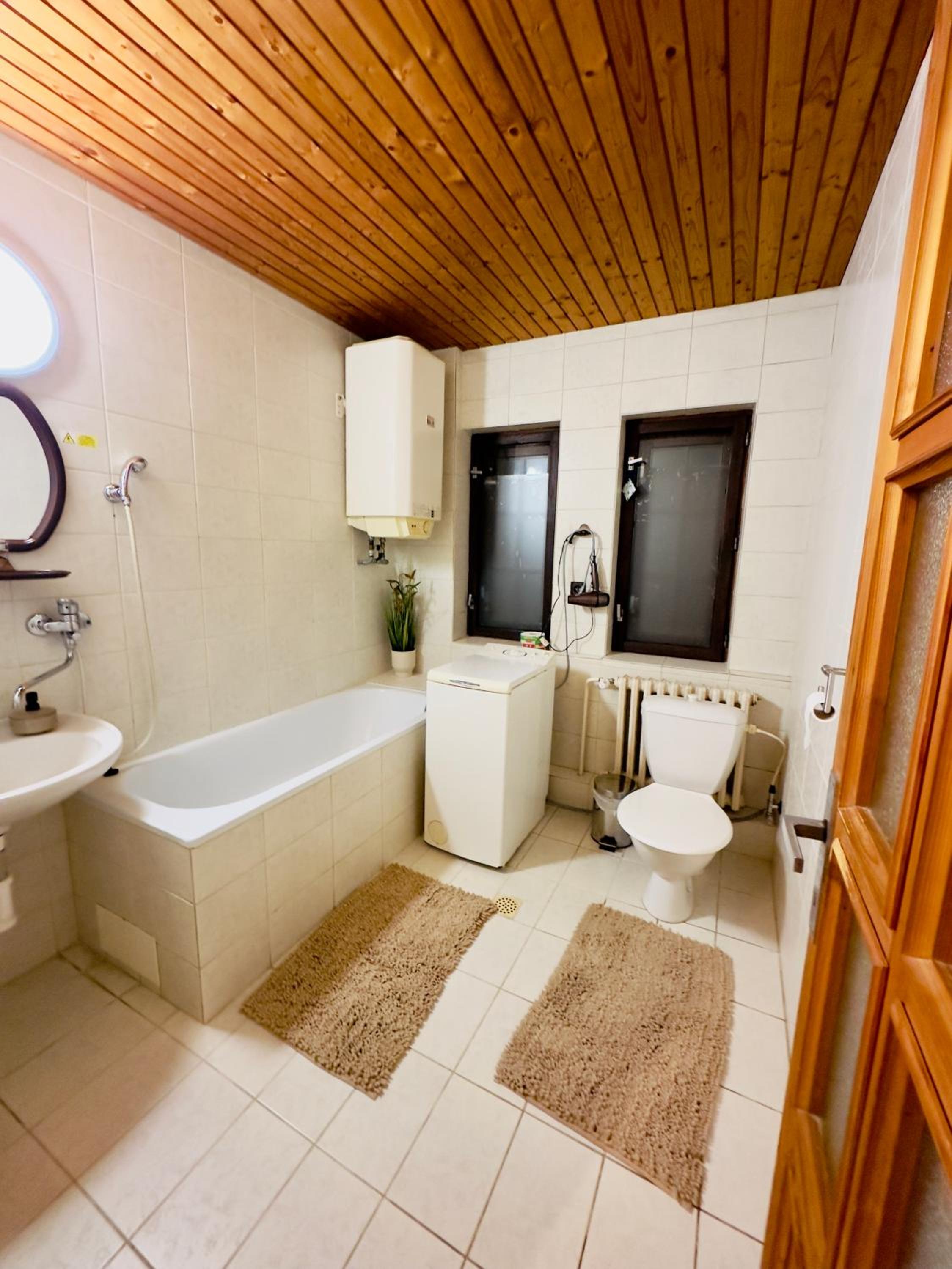 Two-Bedroom Apartment - Photo 7