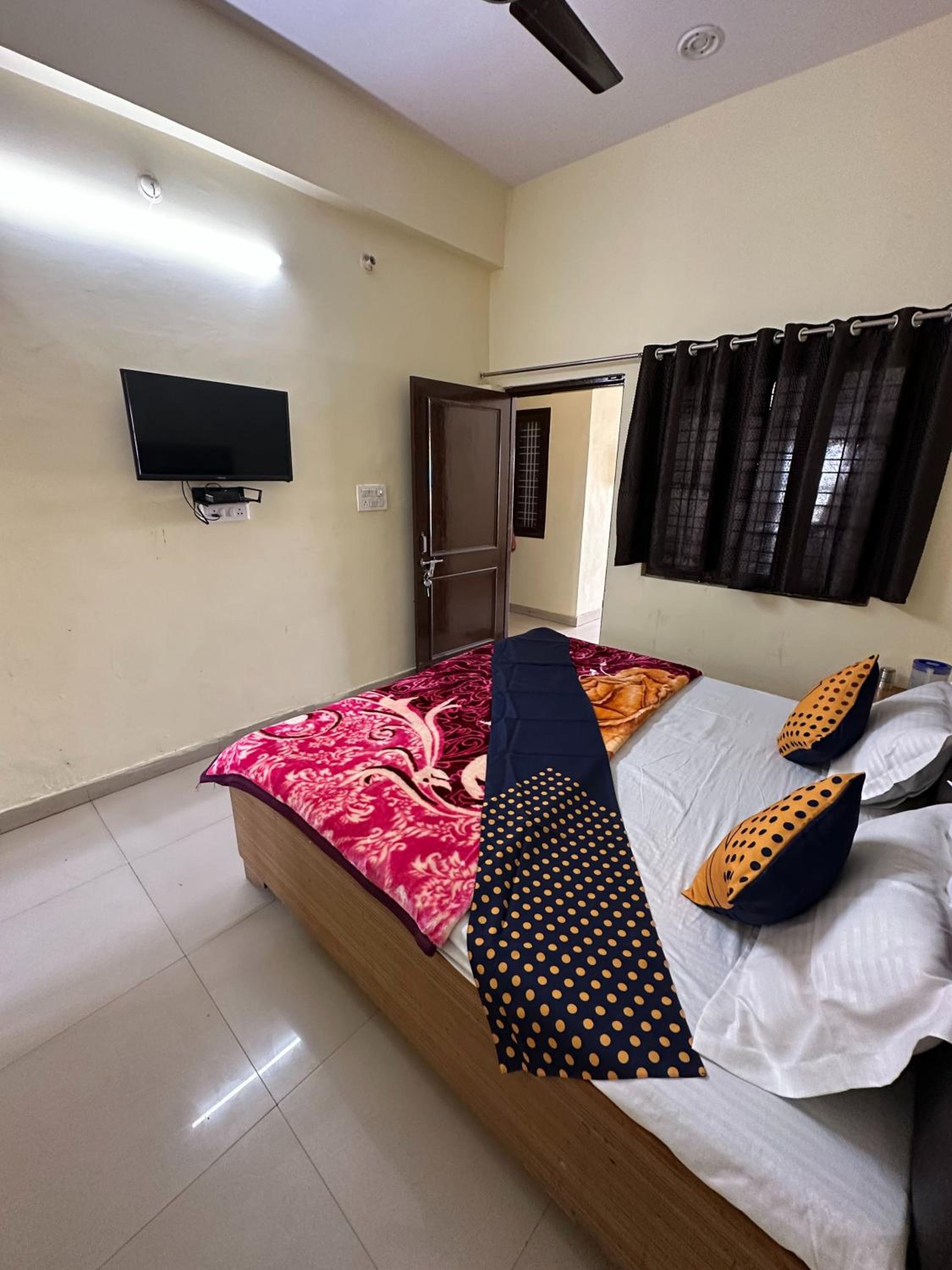 Deluxe Room - Photo 9