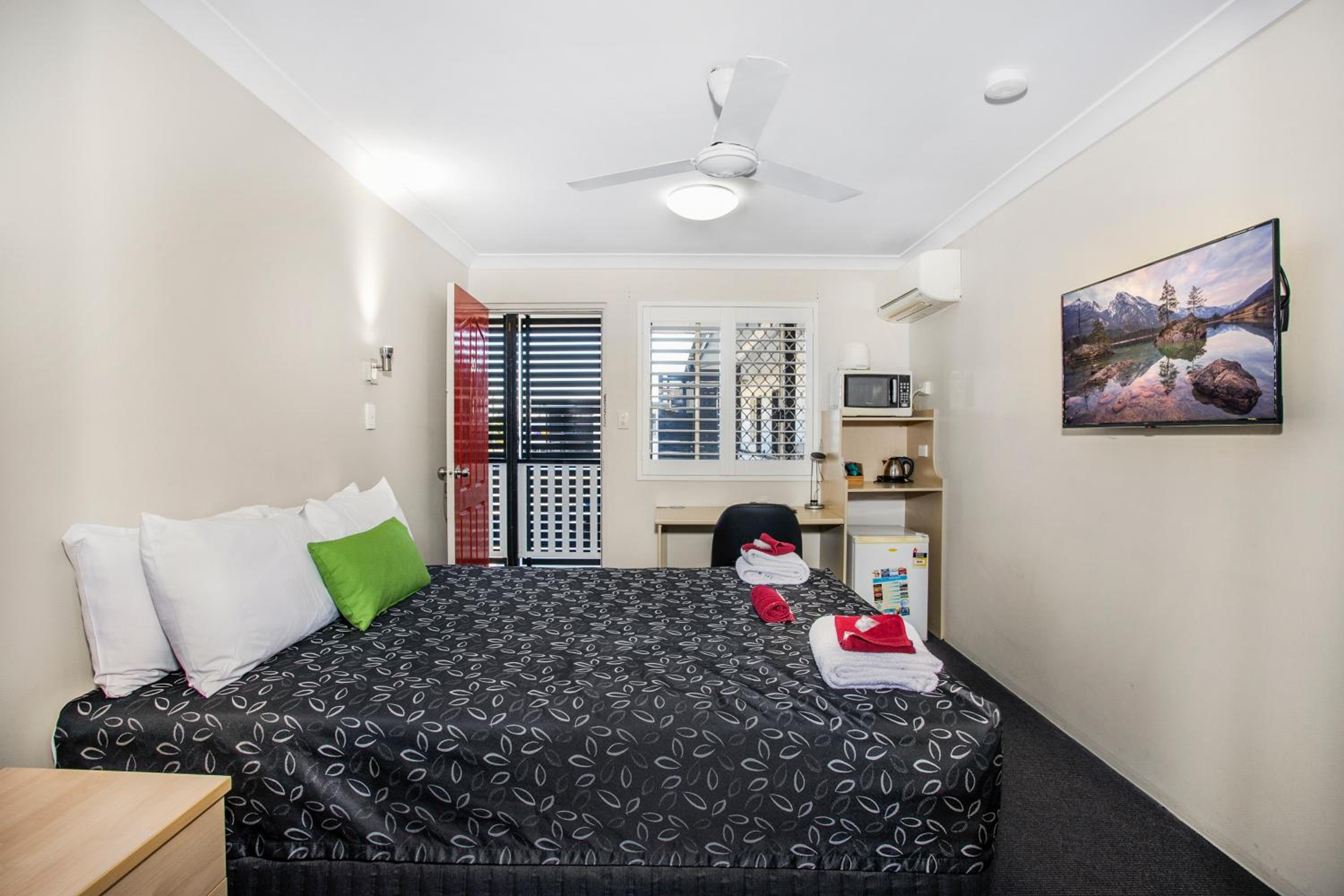 Deluxe Queen Room photo 1