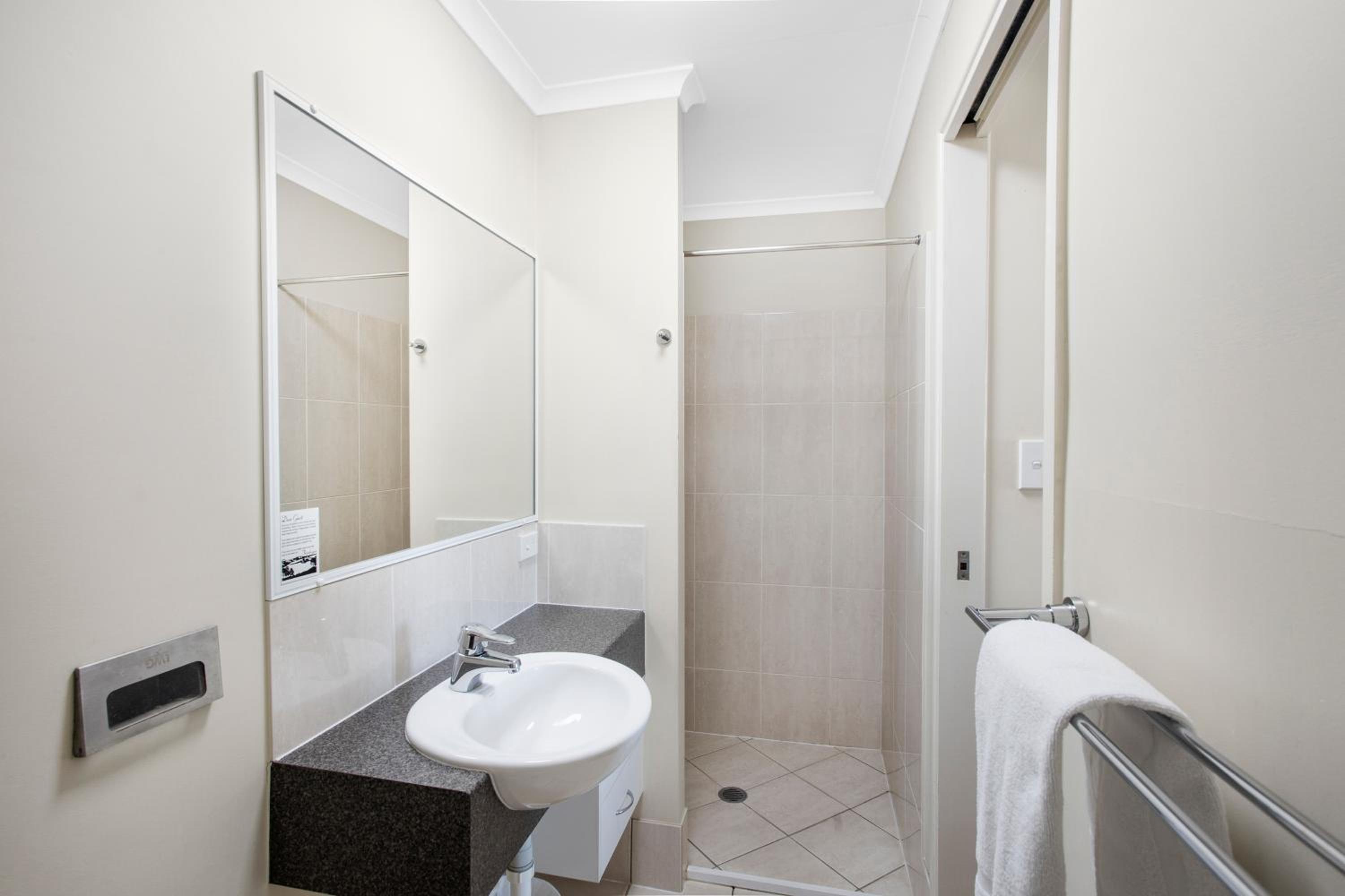 Executive Queen Room photo 2