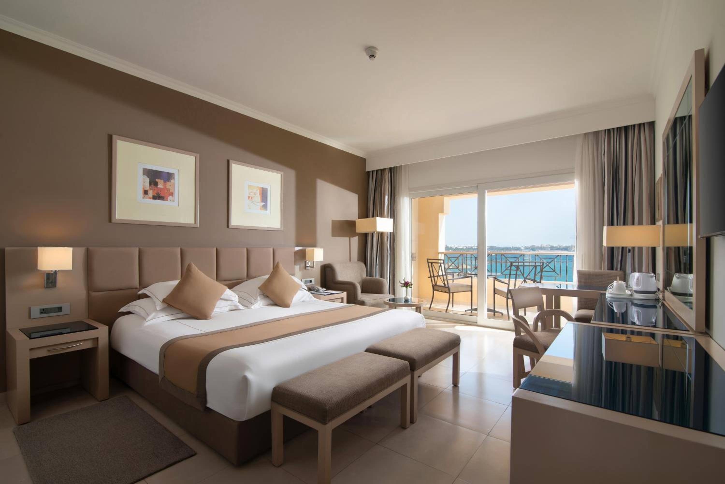 Premium Deluxe Beach Front Room photo 1