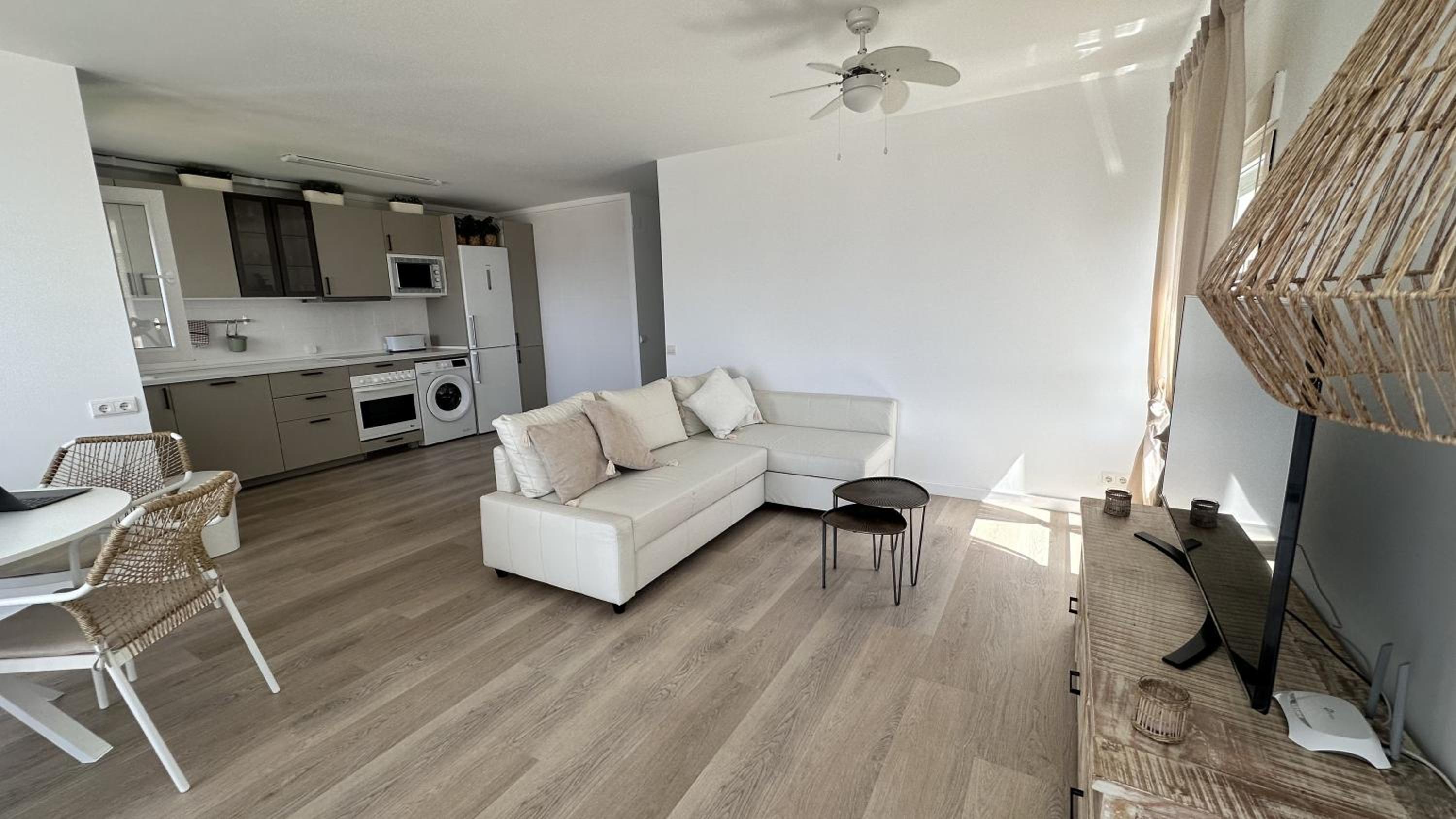 Two-Bedroom Deluxe Apartment with Ocean View photo 3