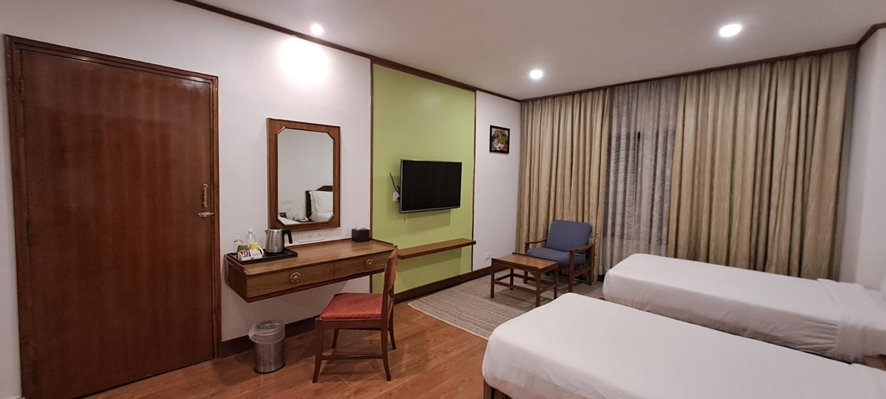 Deluxe Room - Photo 3