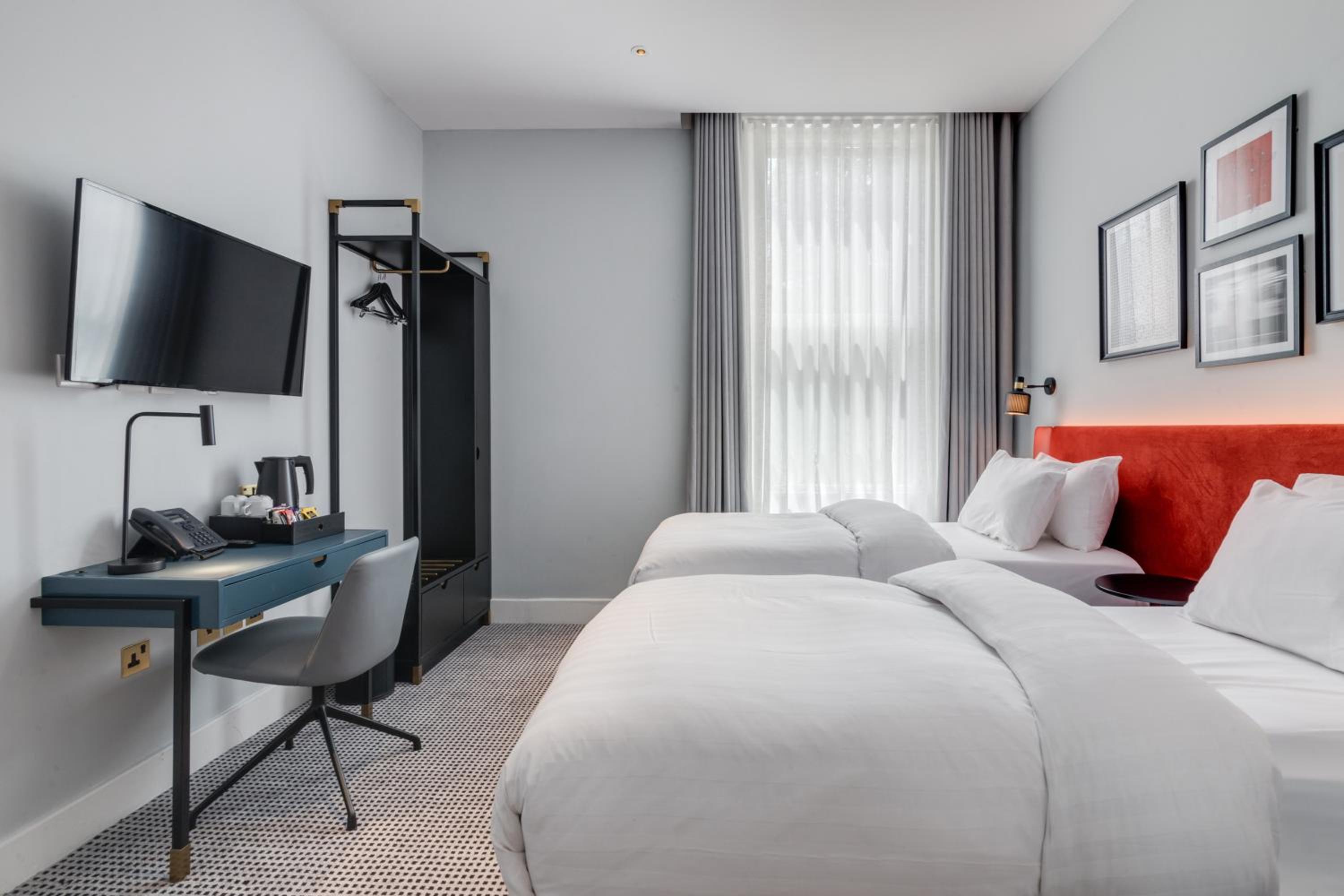 Superior Twin Room photo 3