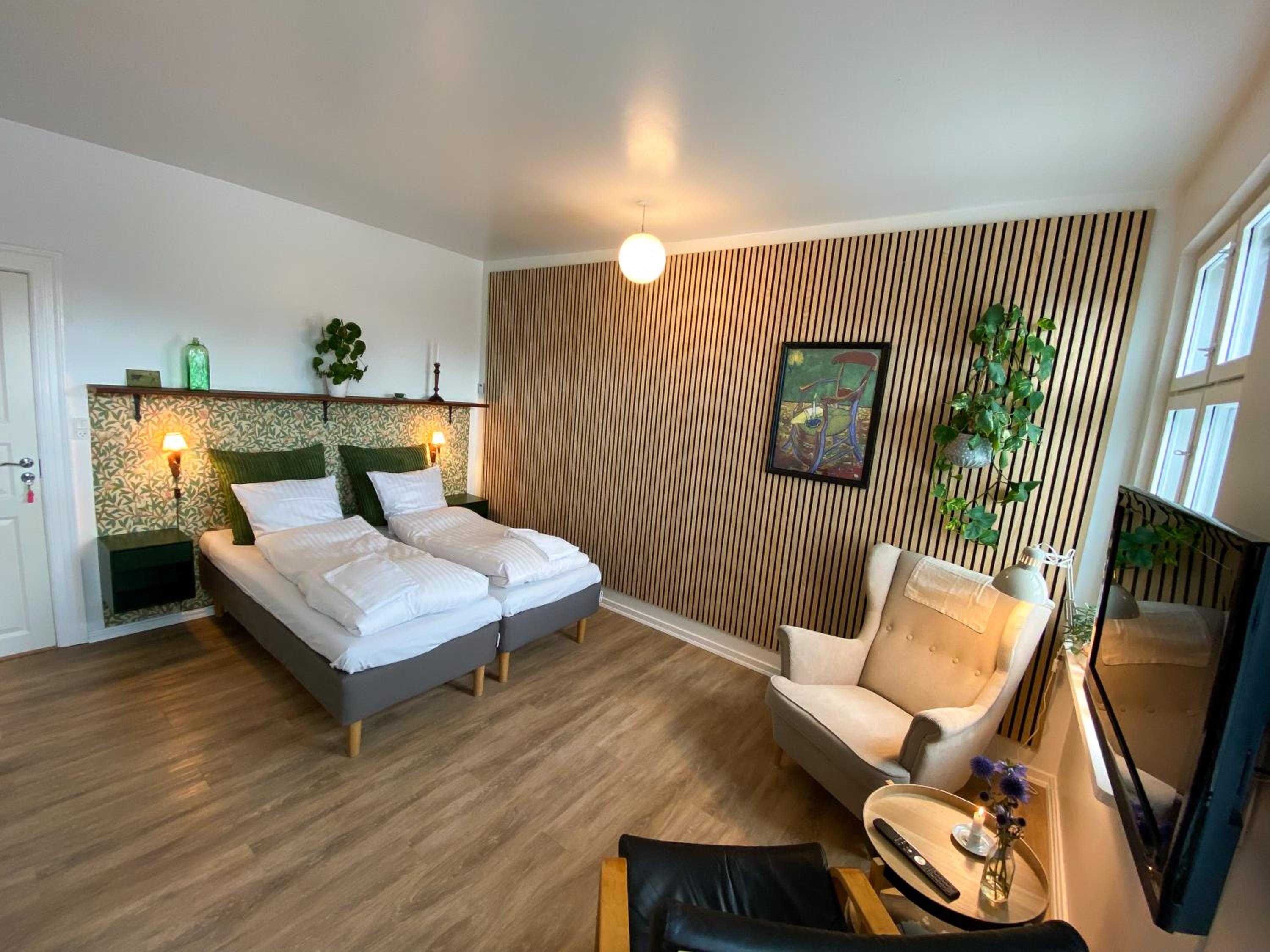 Double Room with Private Bathroom photo 1