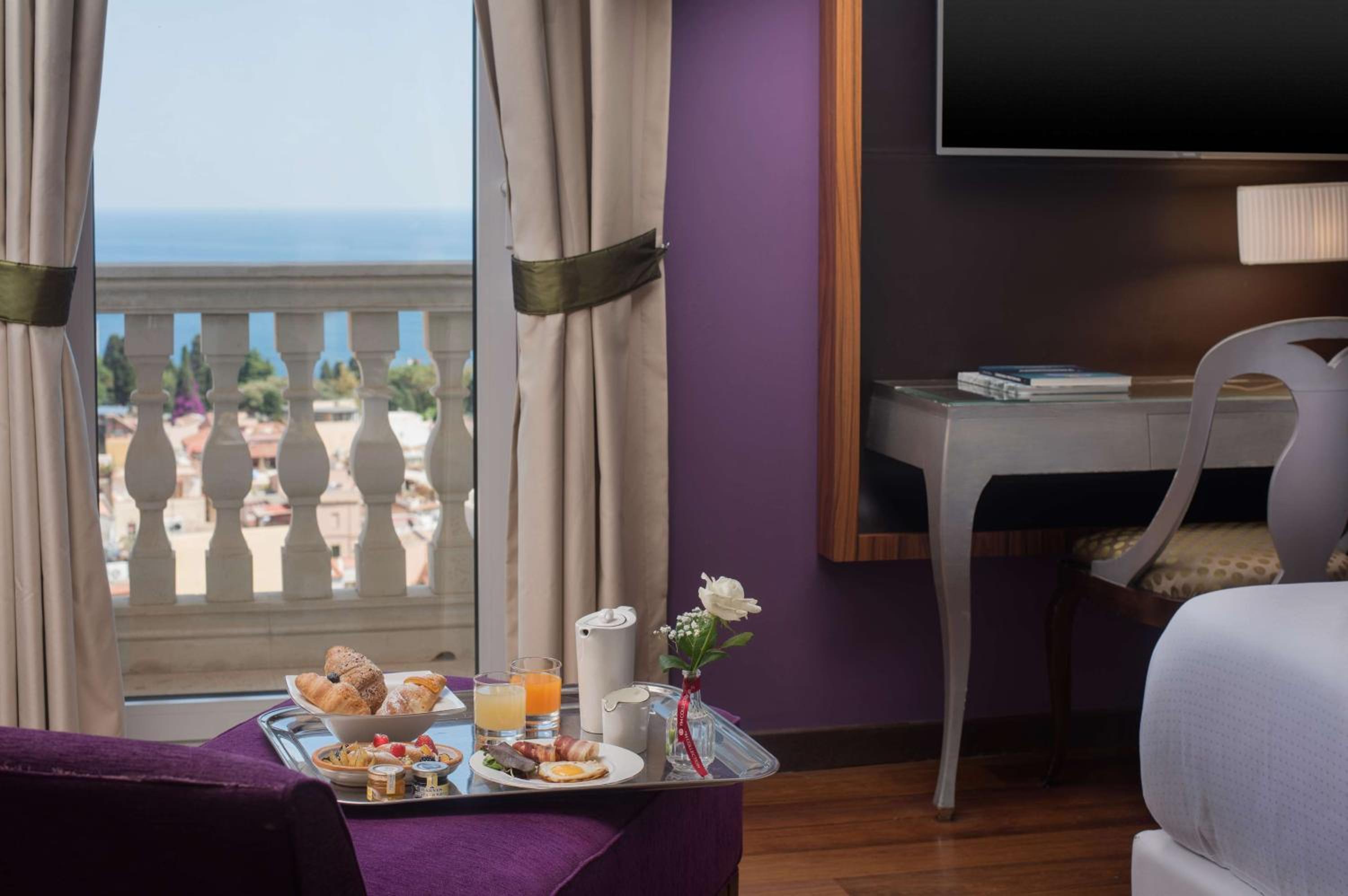 Premium Double Room with View - Photo 3