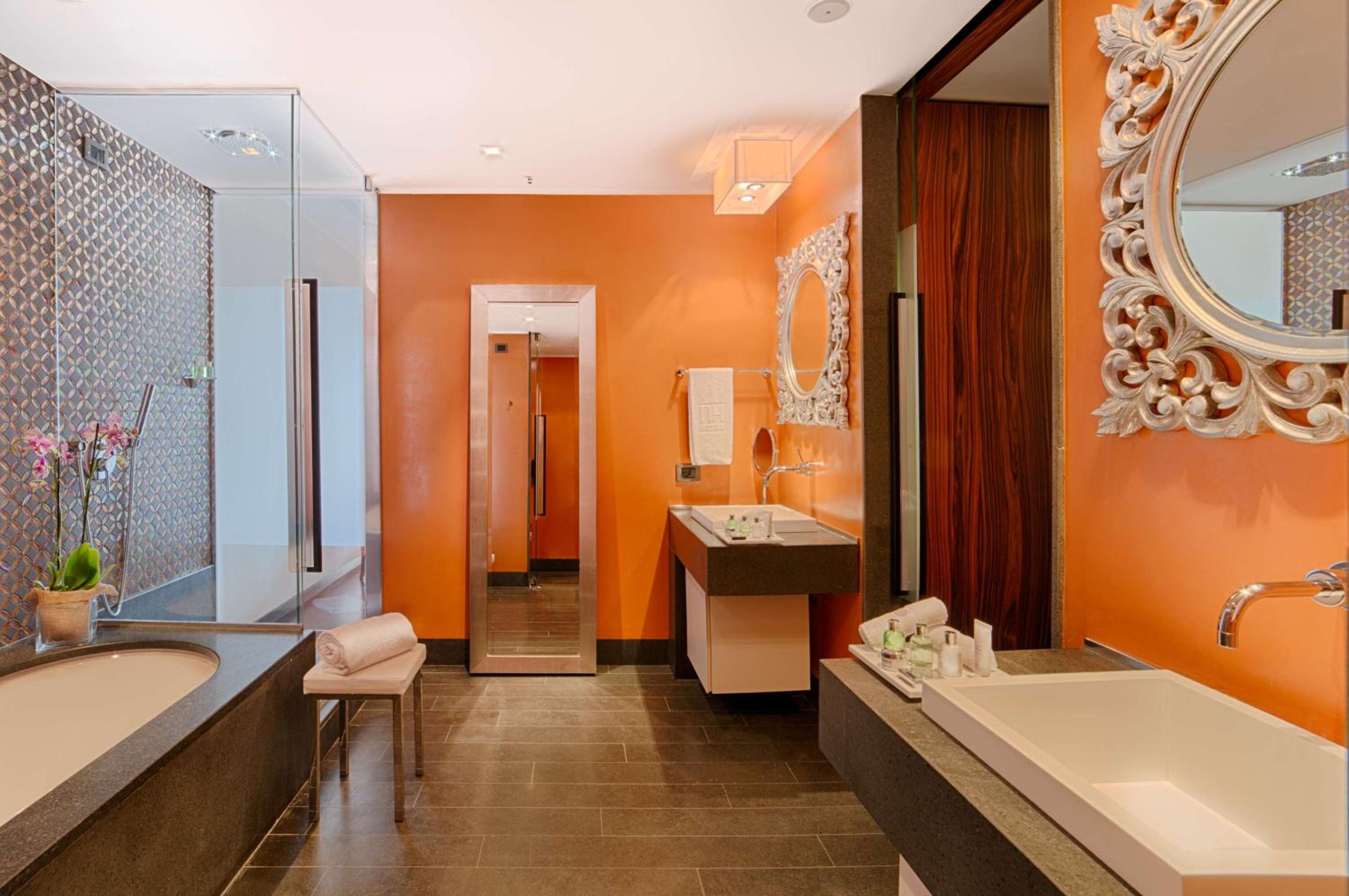 Premium Double Room with View - Photo 6