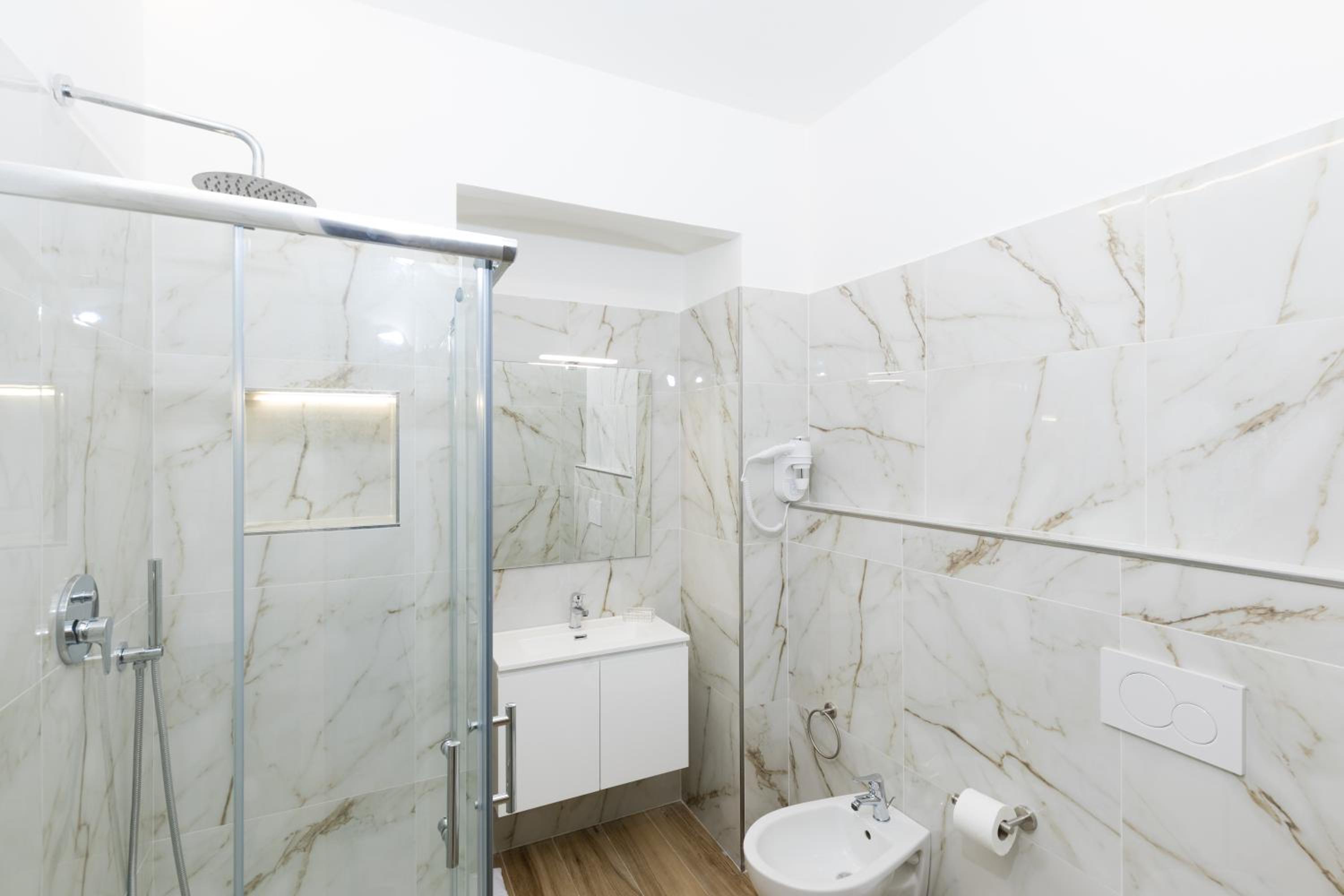 Double Room - Photo 34