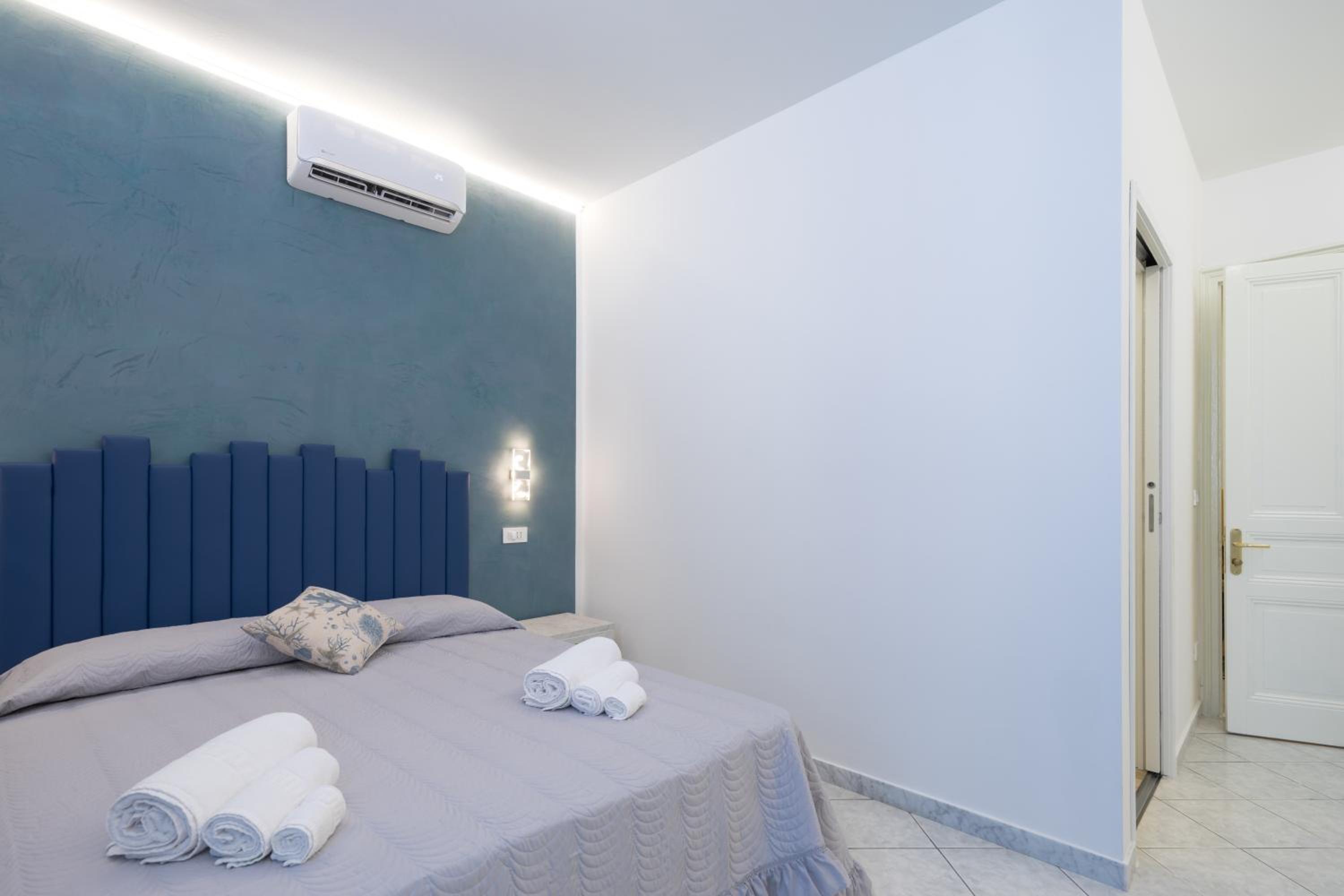 Double Room - Photo 33