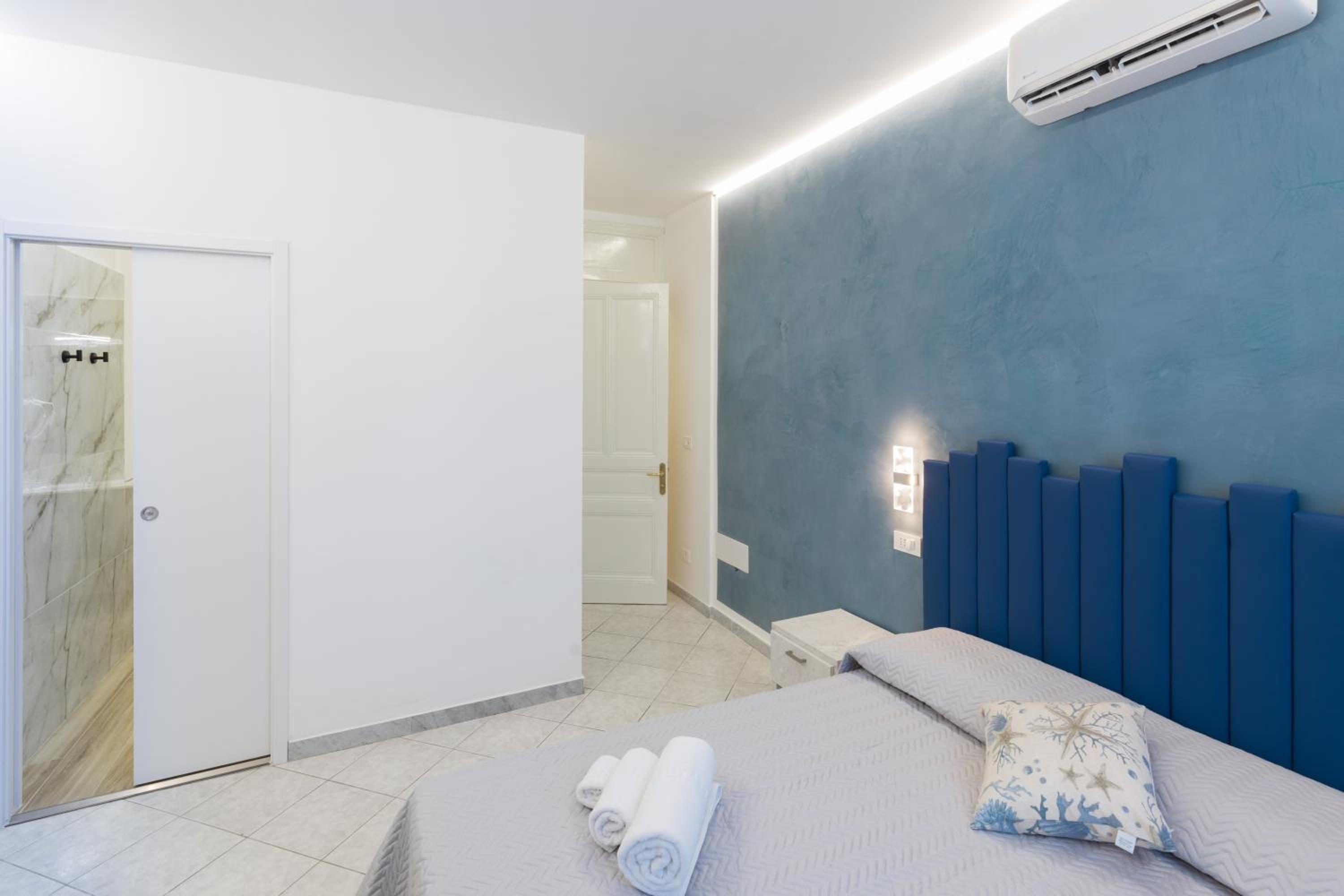 Double Room - Photo 31