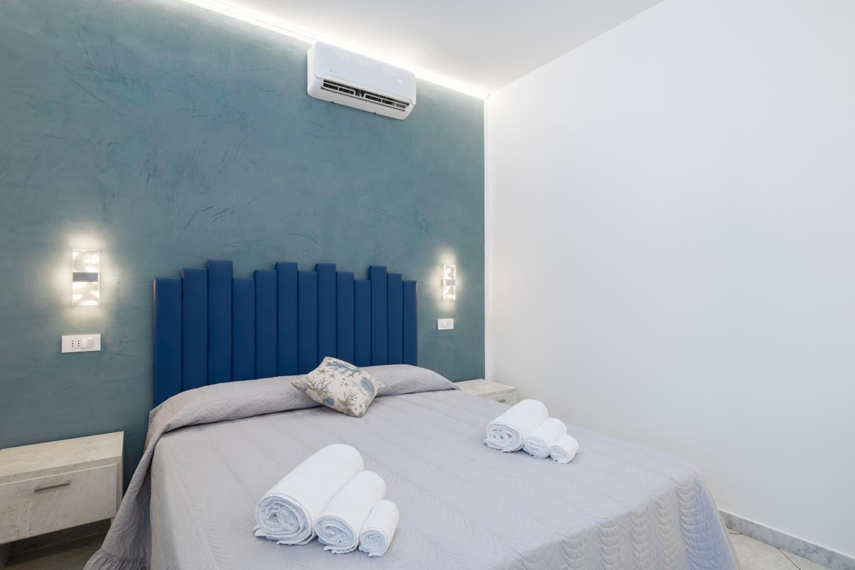 Double Room - Photo 24