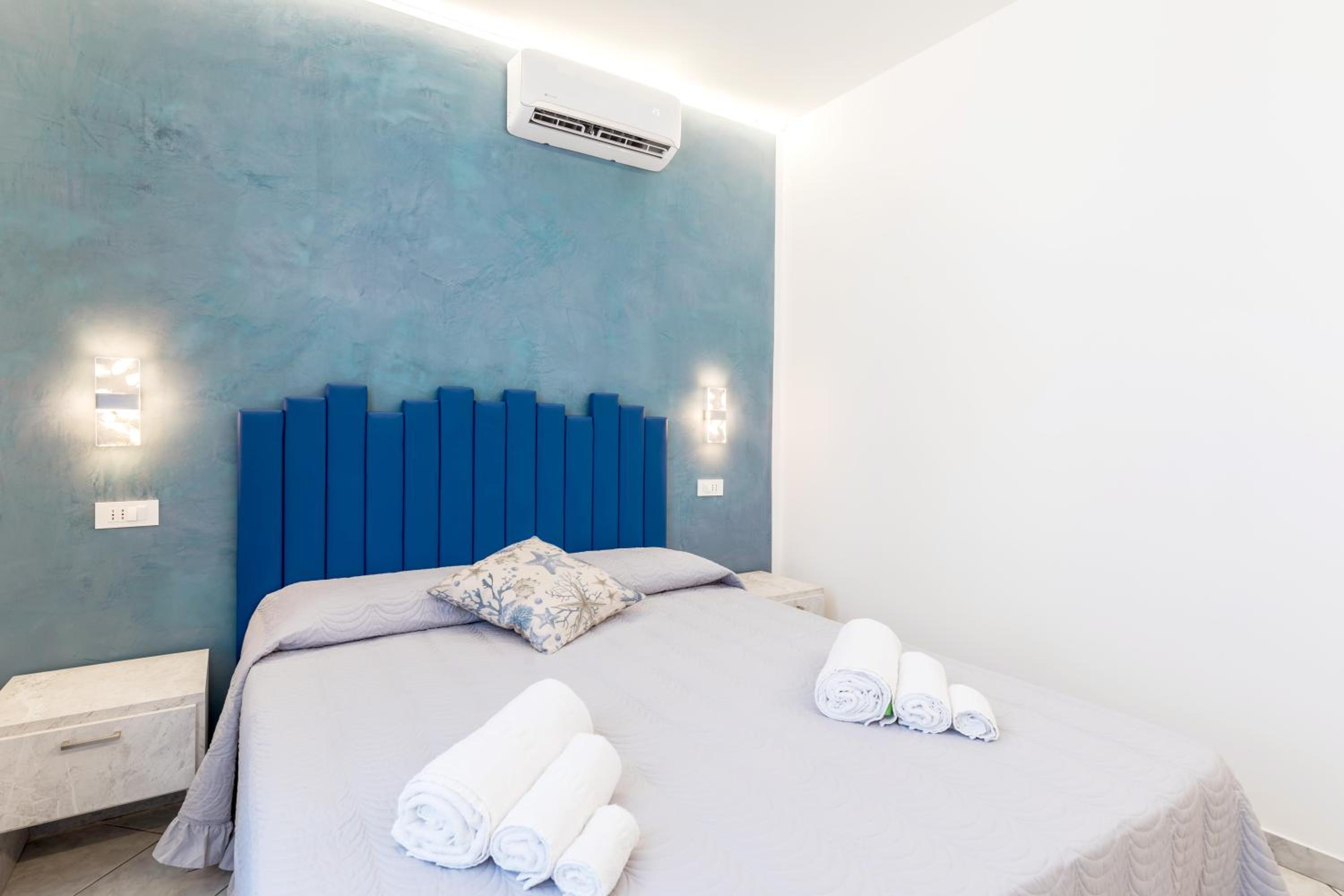 Double Room - Photo 9