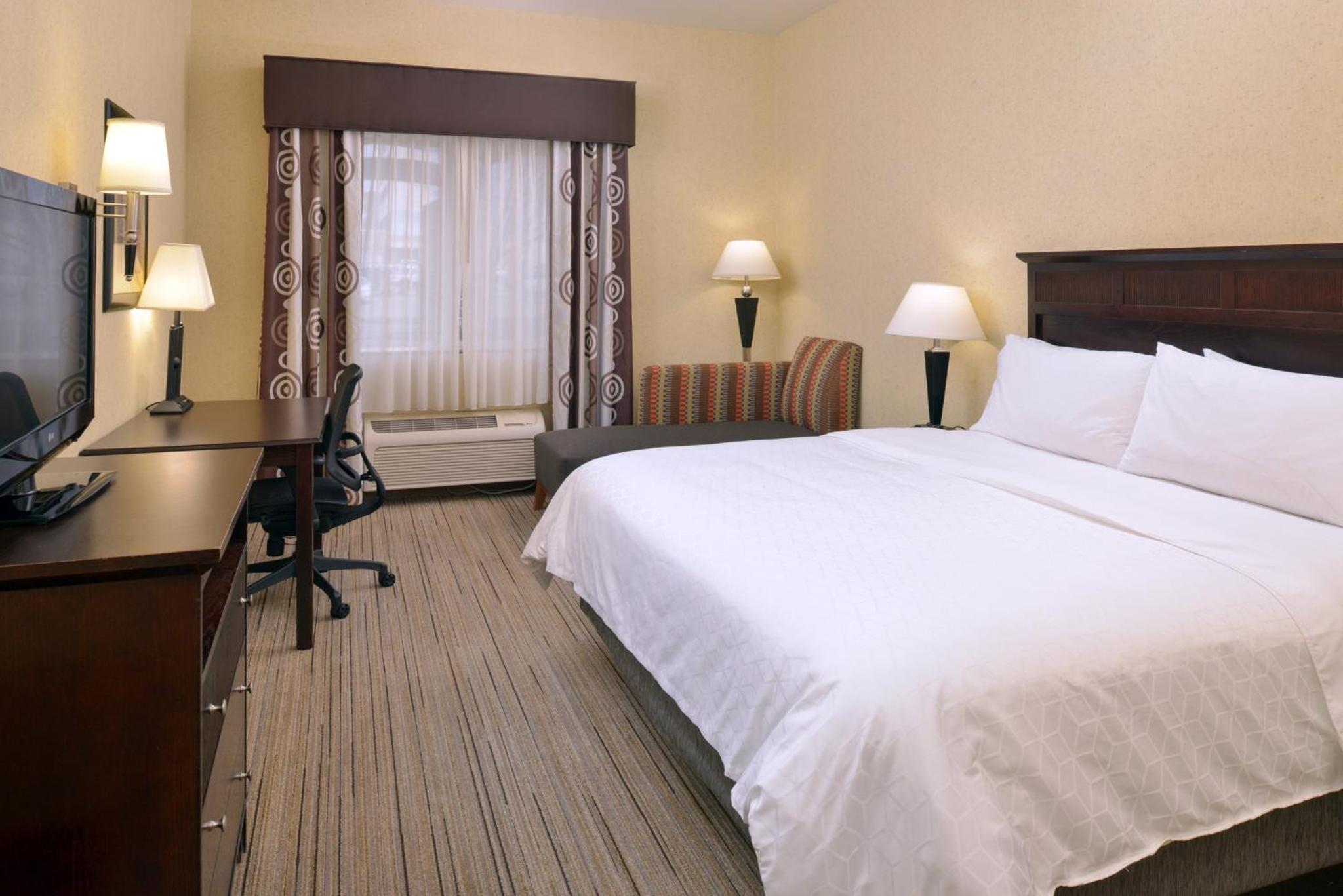 Standard King Room - Photo 1