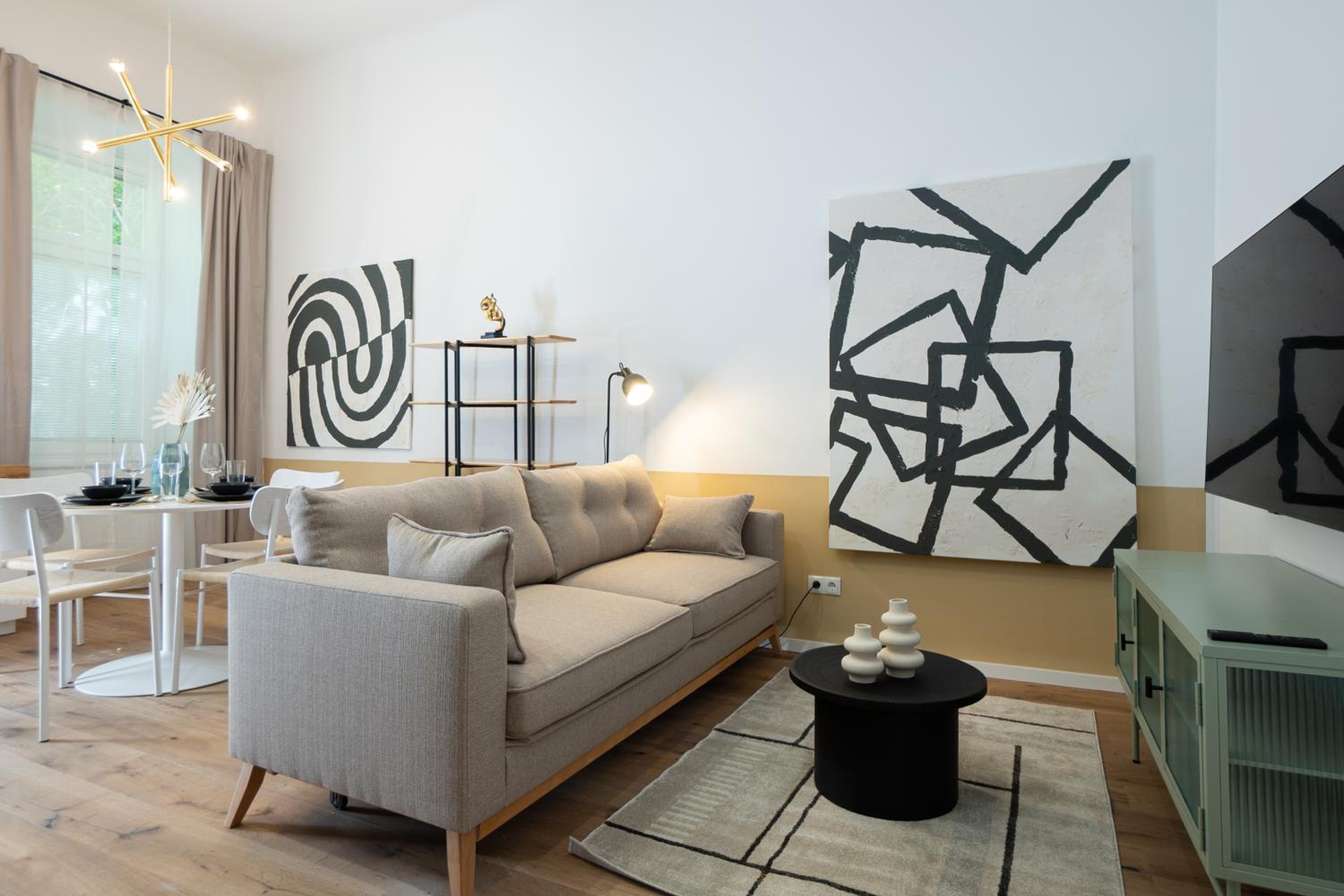 One-Bedroom Apartment