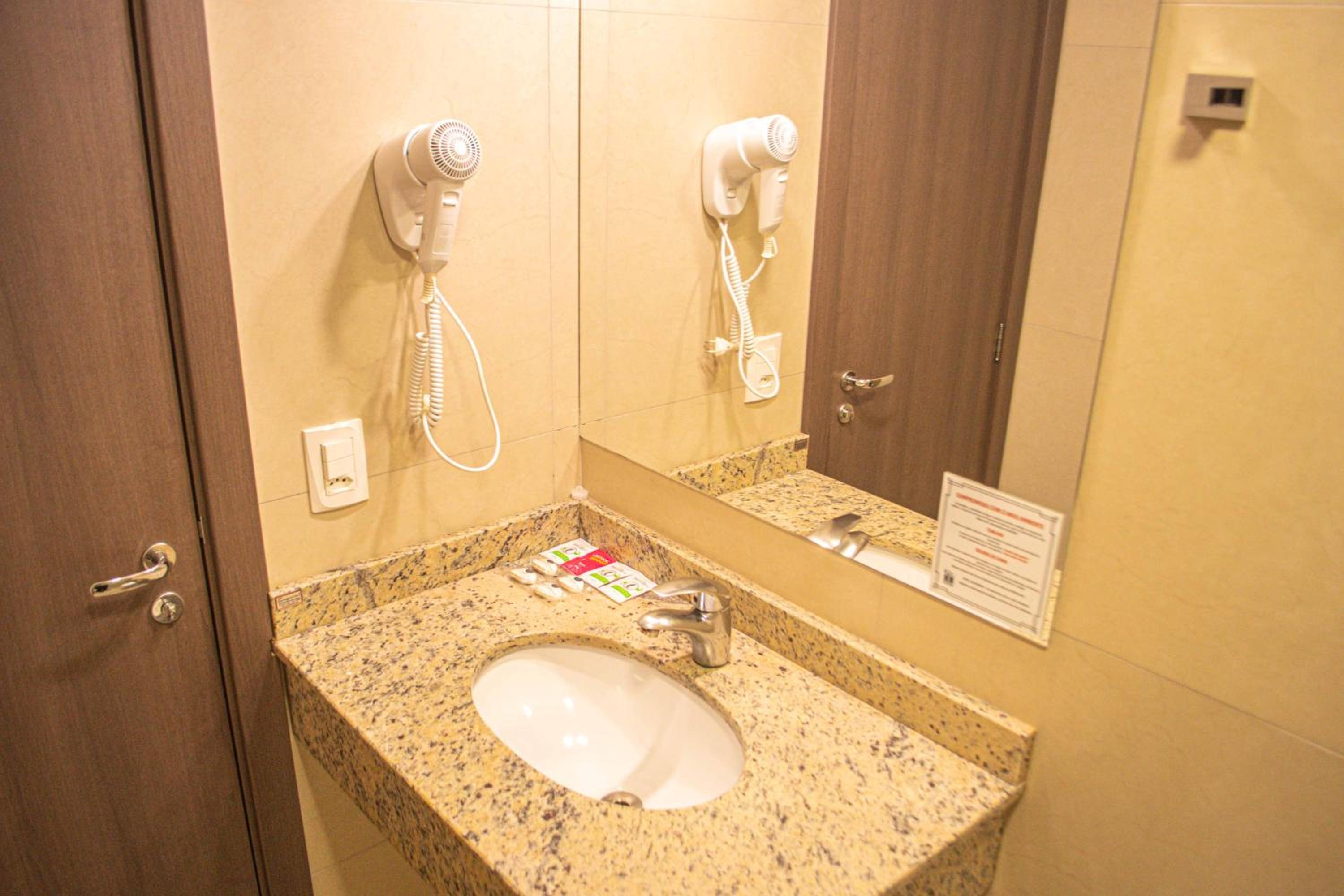 Double or Twin Room photo 3