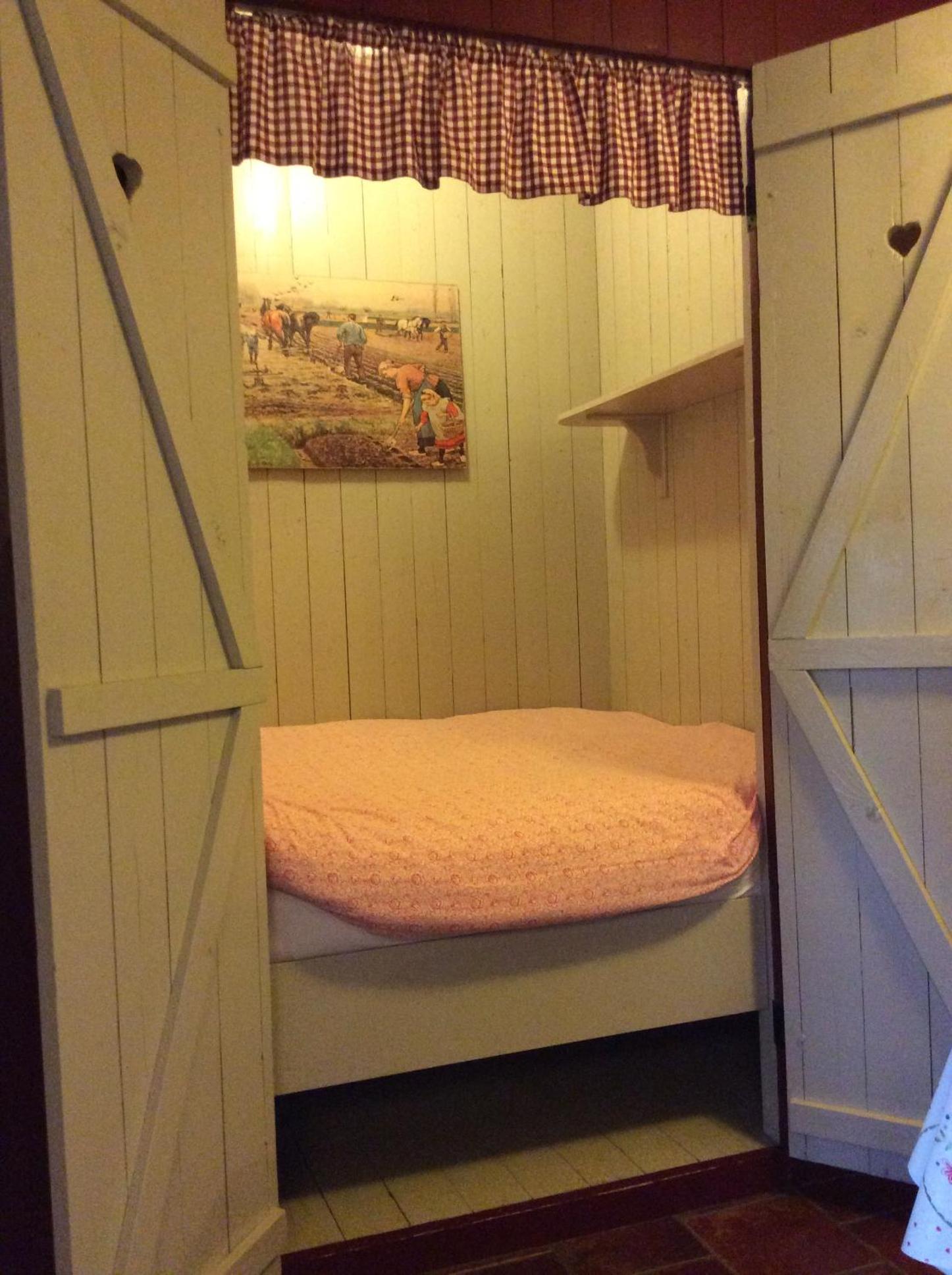 One-Bedroom Apartment - Photo 4