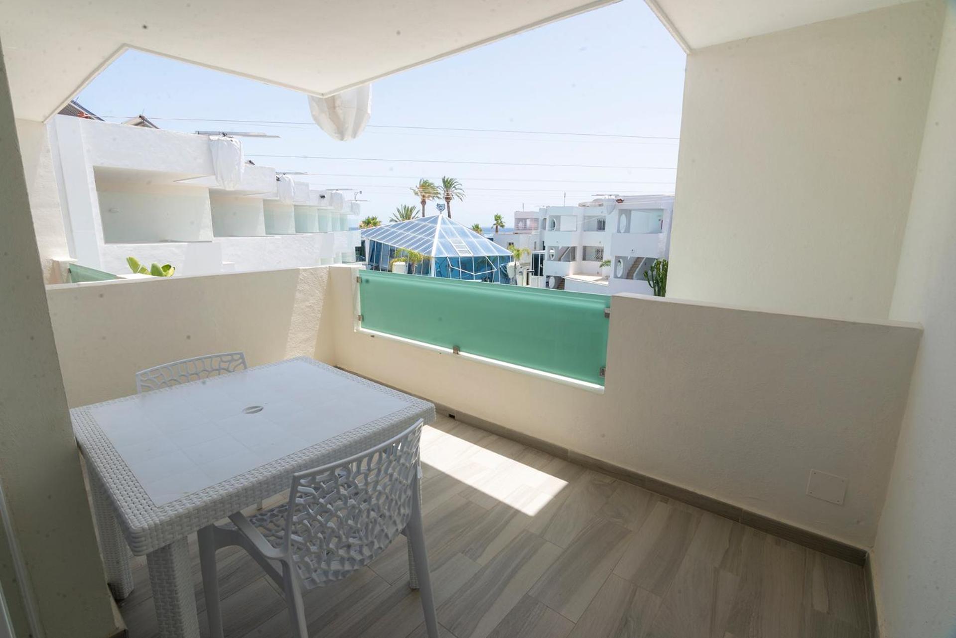 Apartment with Pool View photo 2