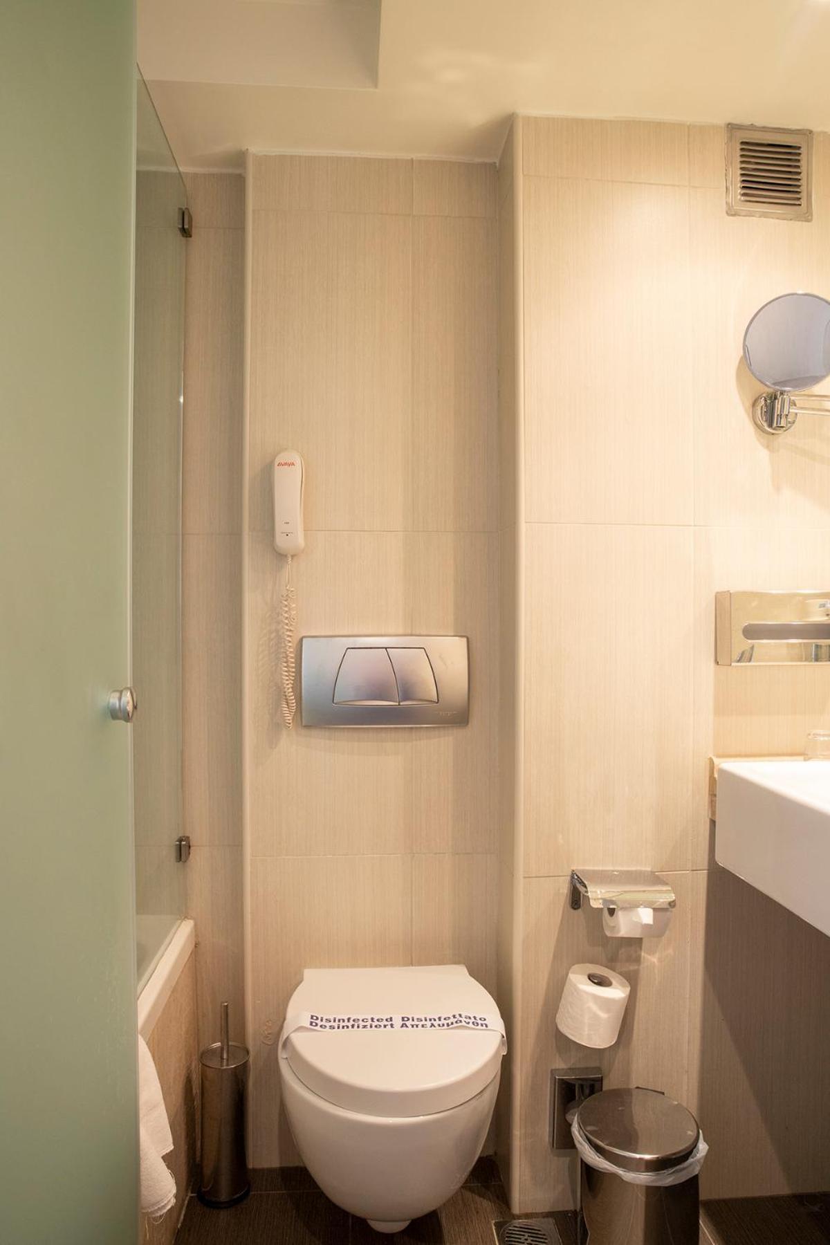 Double Room with Side Sea View photo 3