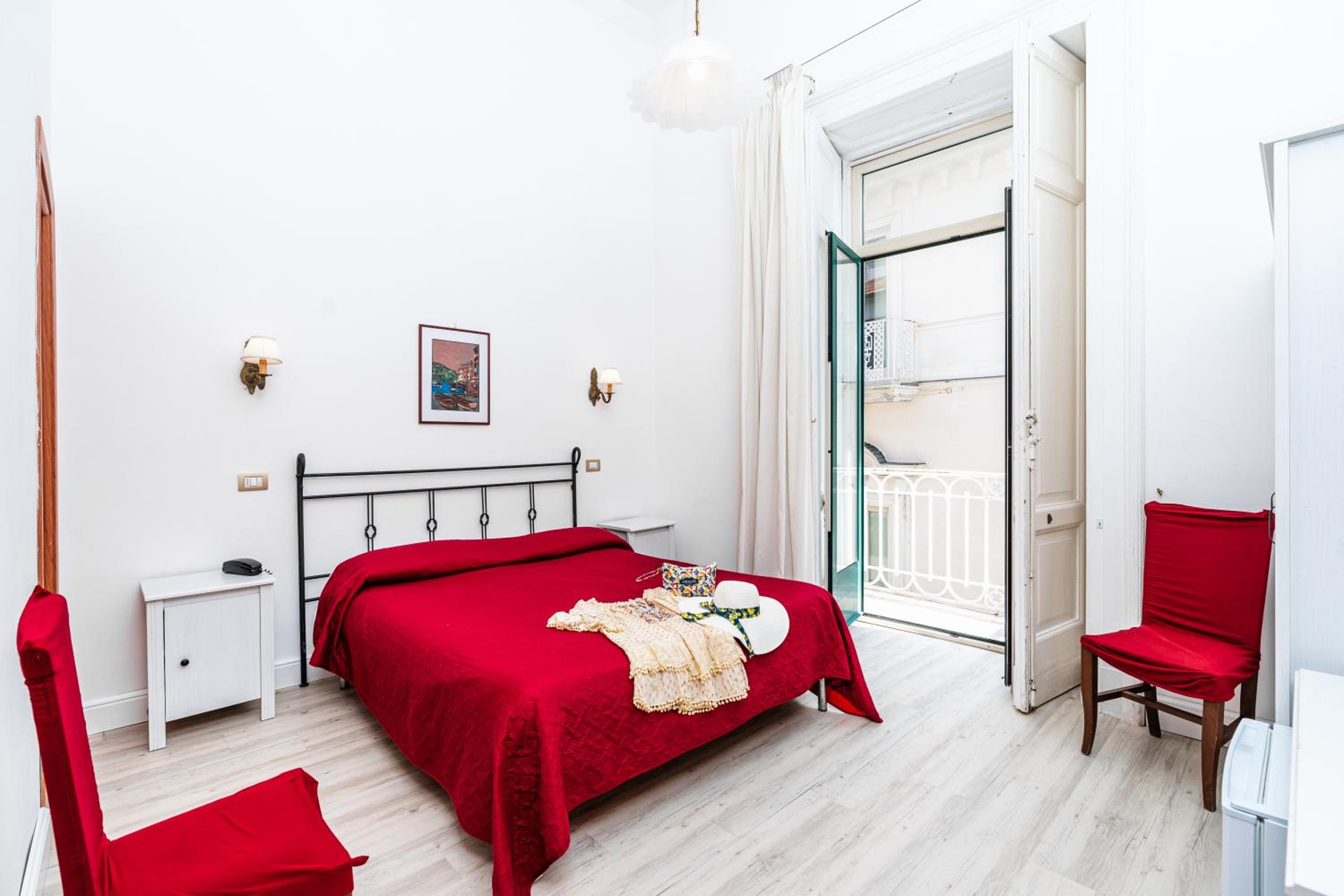 Double Room - Photo 15