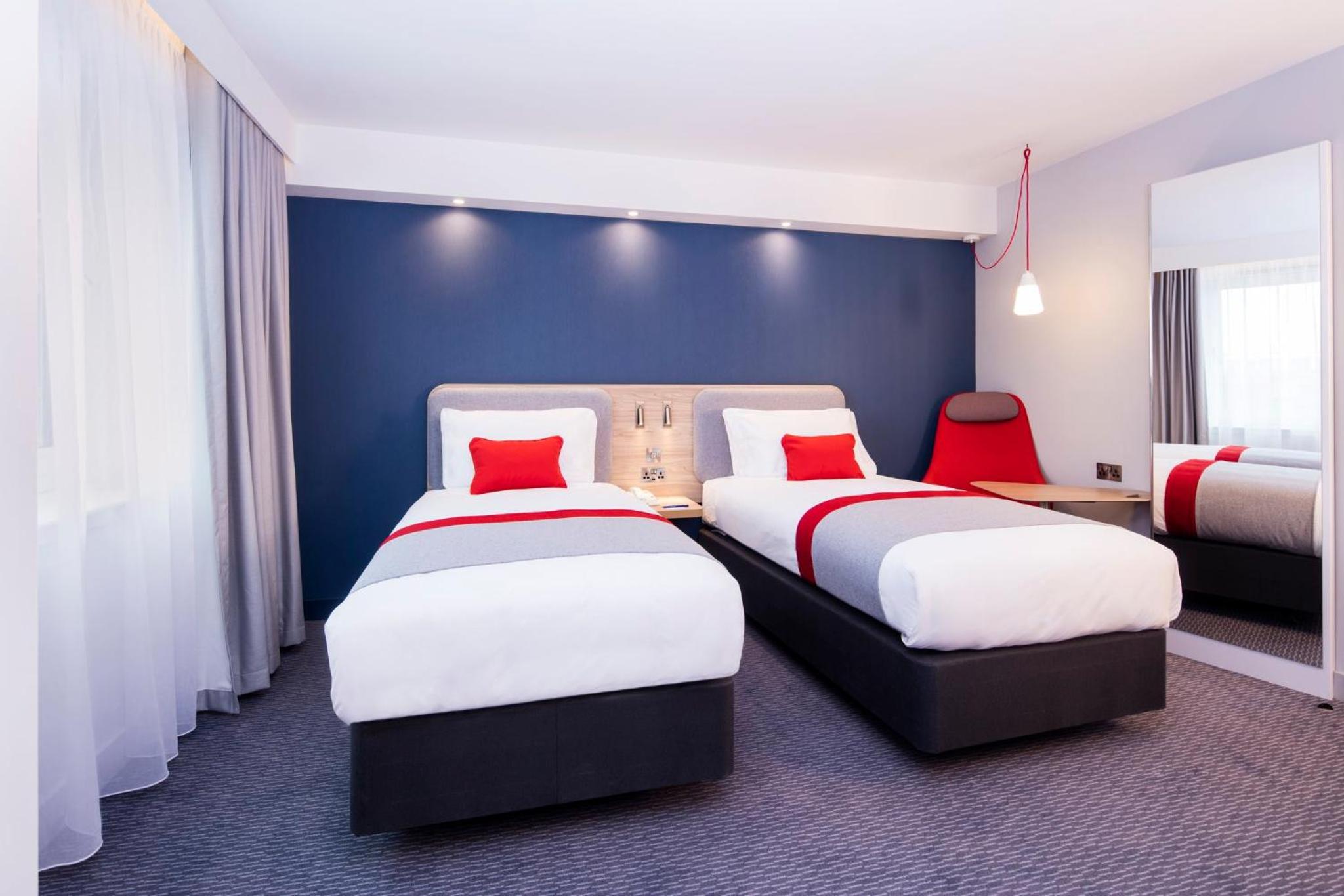 Standard Room with Two Single Beds - Photo 8