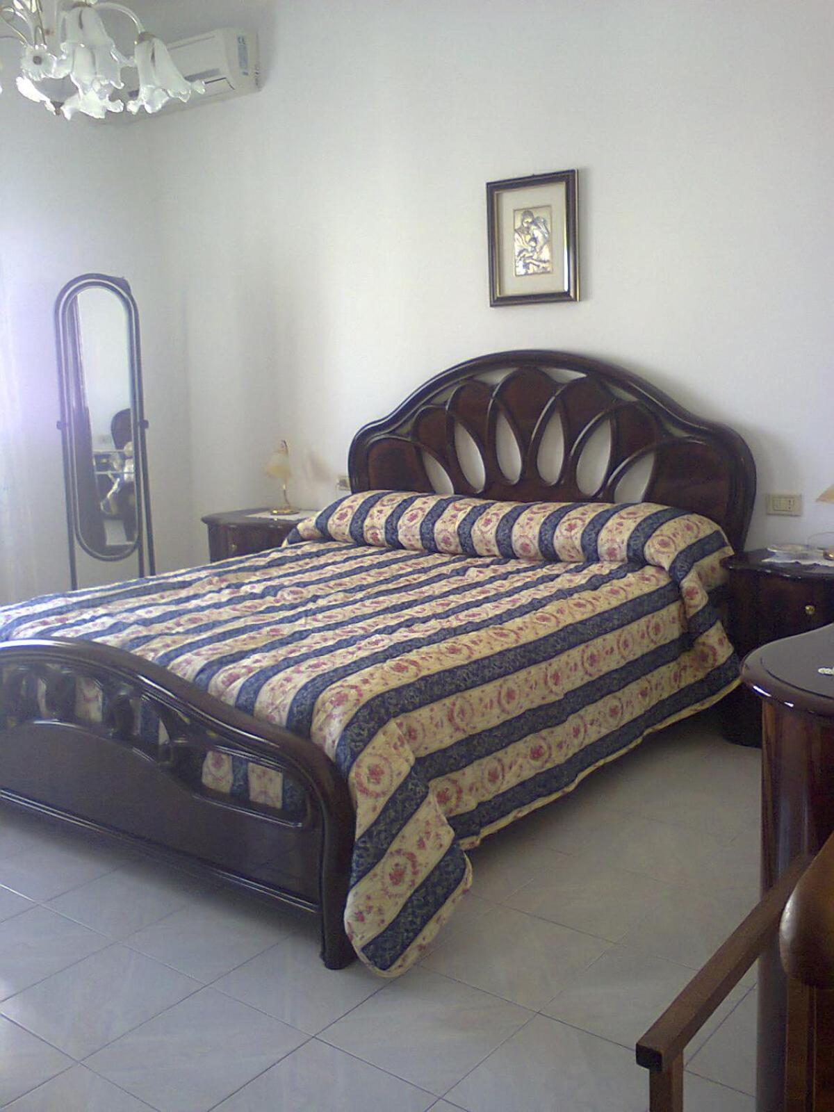 Double Room with Private Bathroom - Photo 1