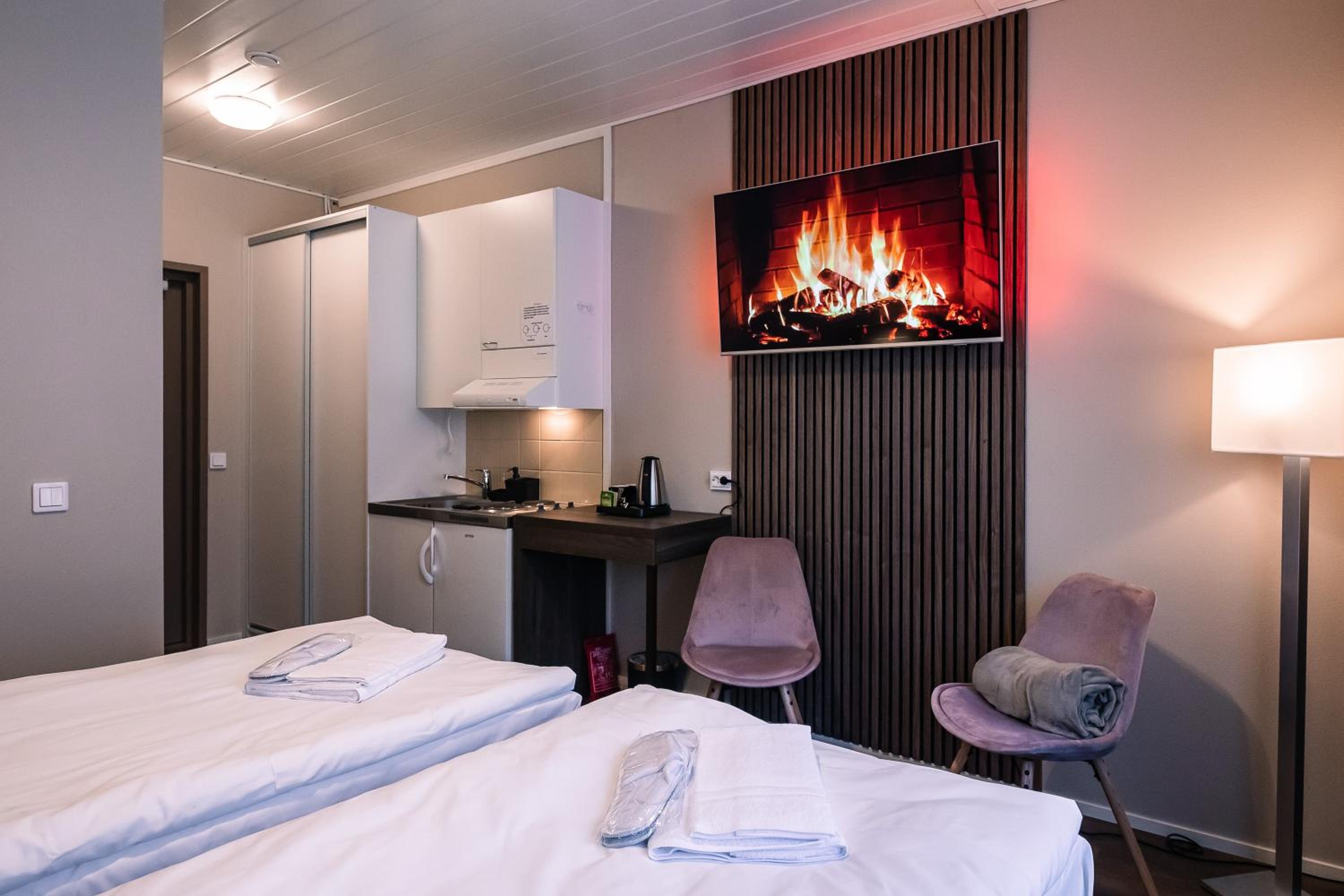 Twin Room with Terrace photo 2