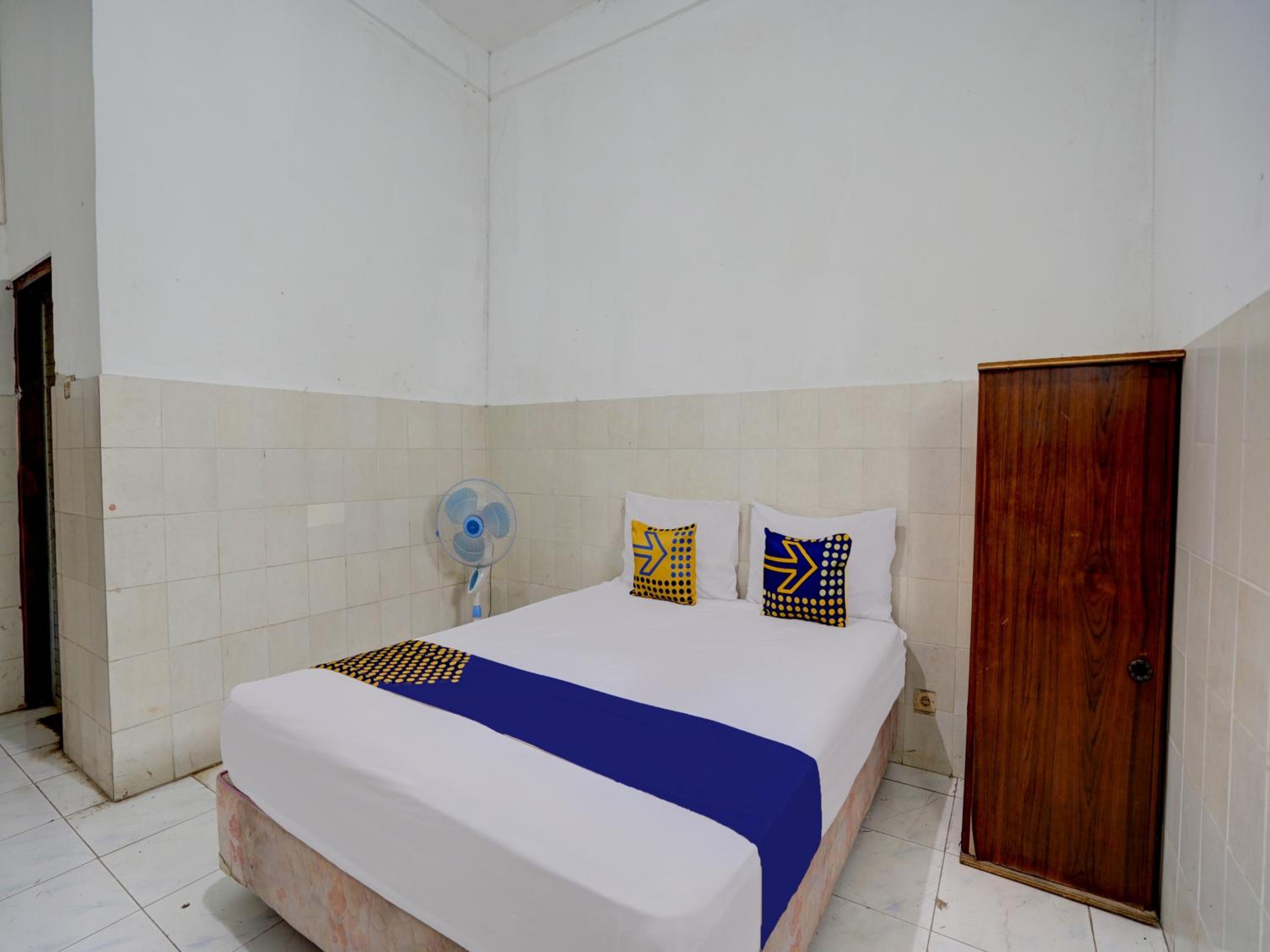 Budget Double Room photo 1