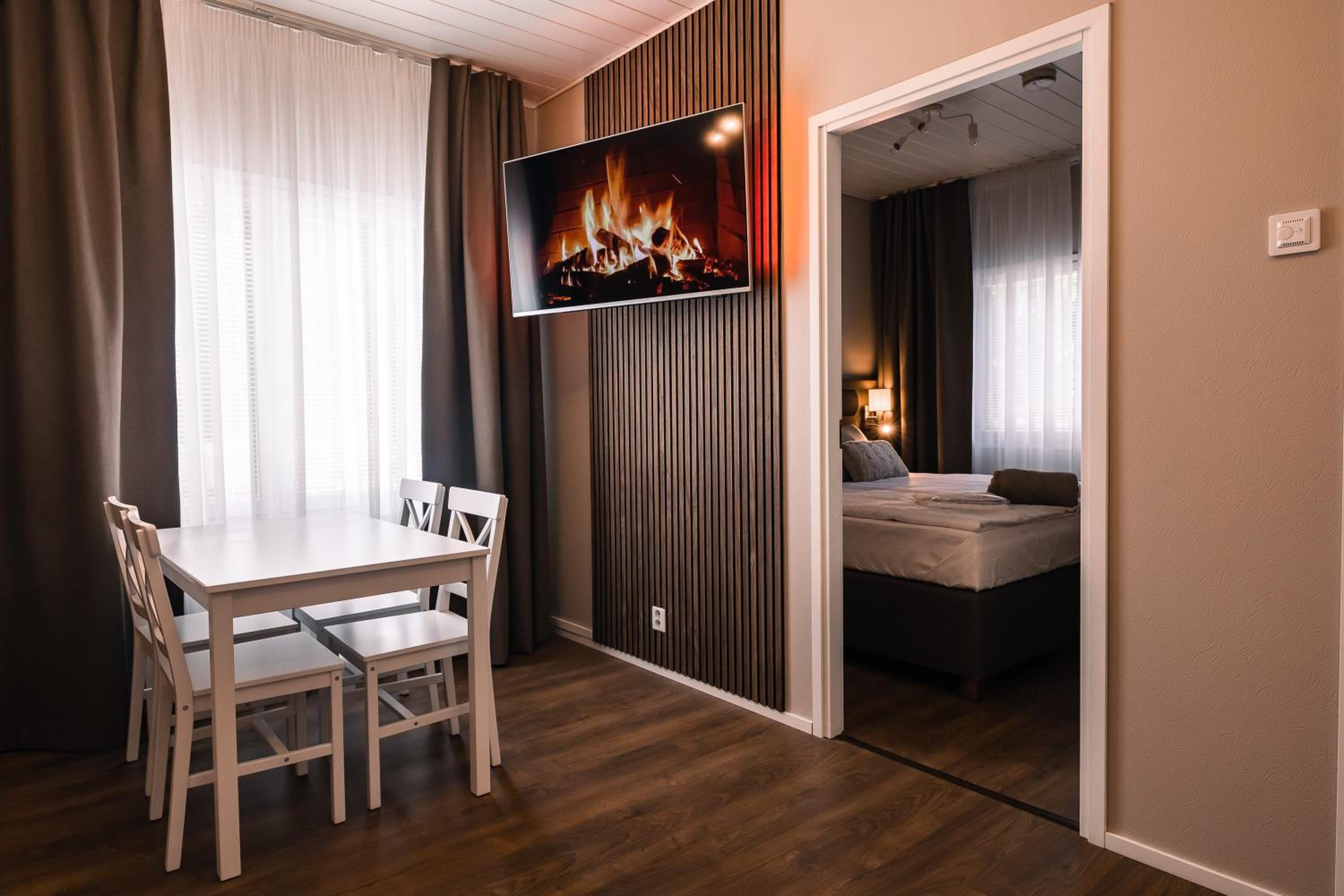 Family Room with Sauna photo 2