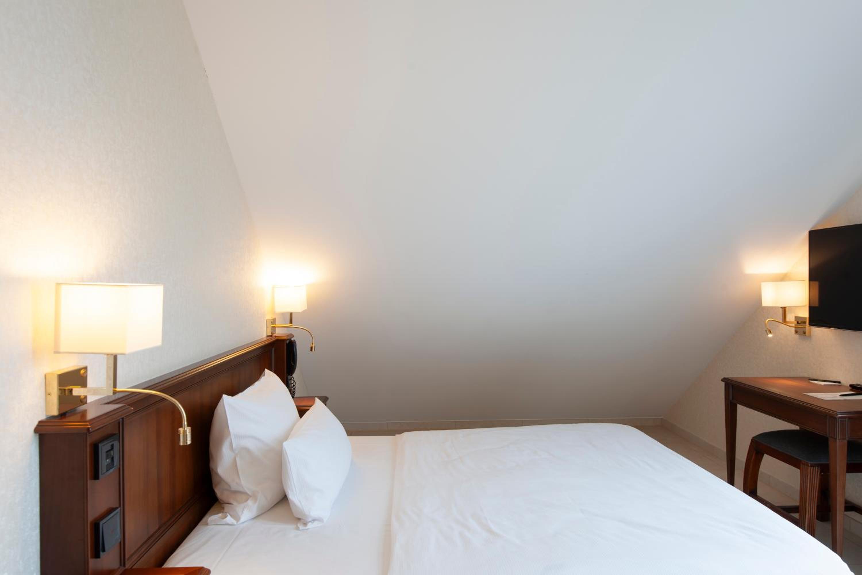 Deluxe Suite with Terrace photo 2