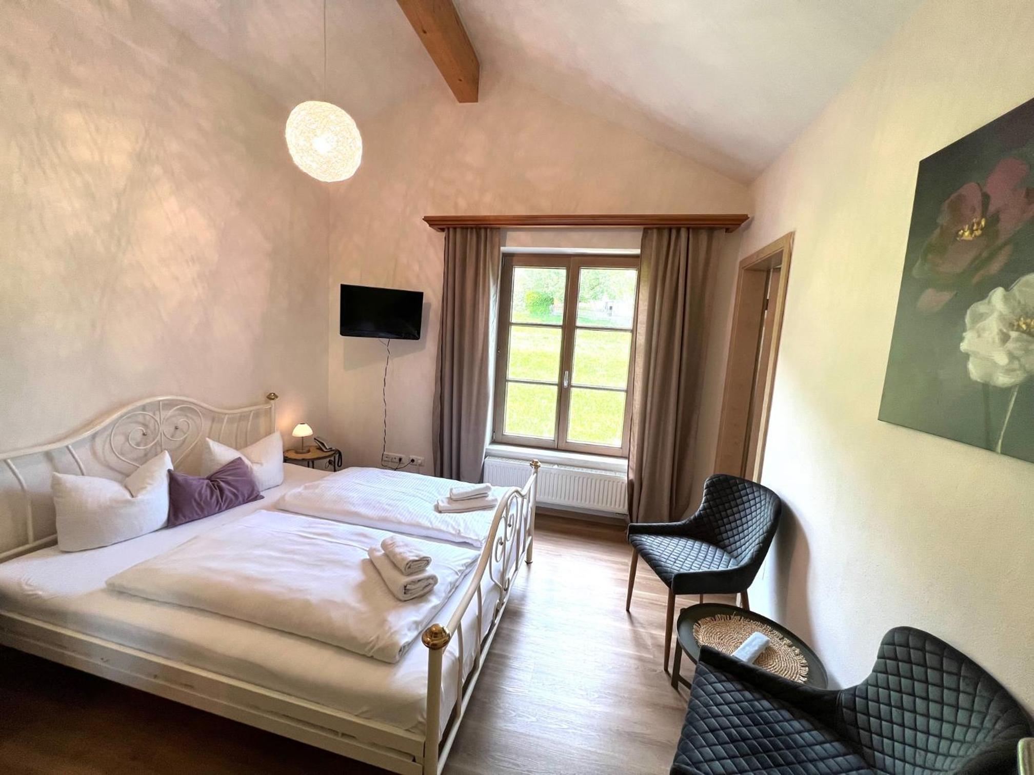 Double Room - Photo 4