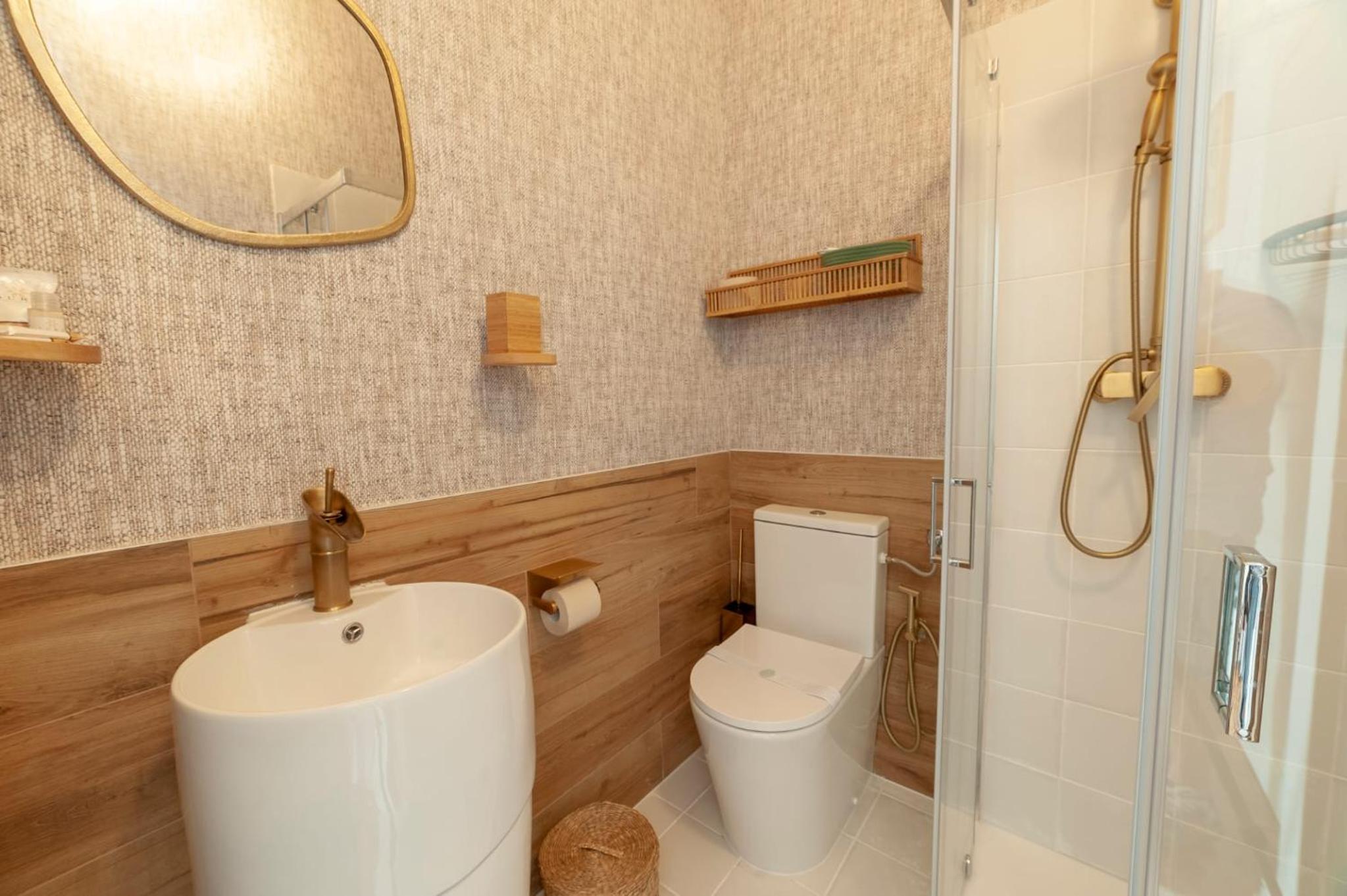 Triple Room with Private Bathroom photo 3