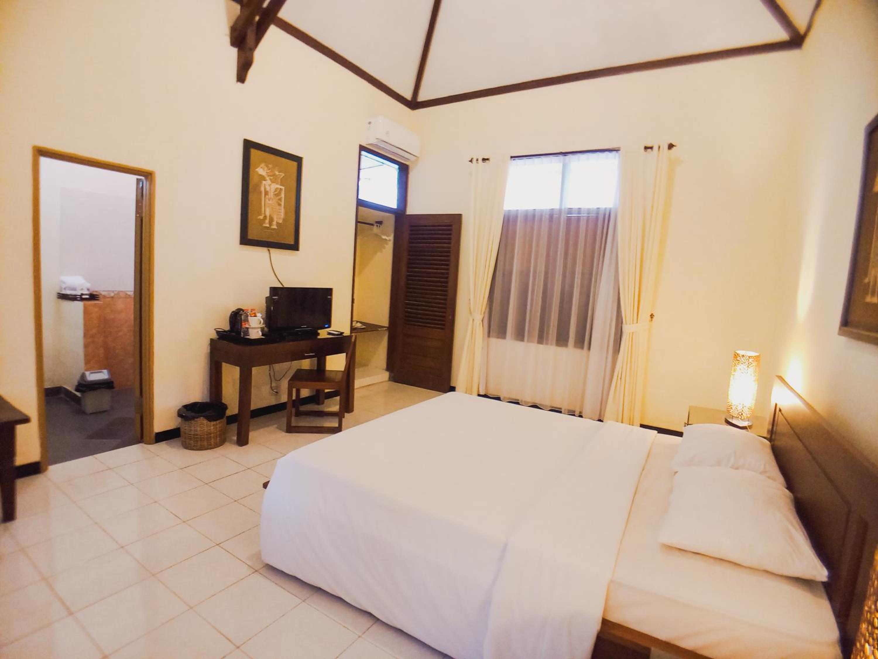 One-Bedroom Bungalow - Photo 9