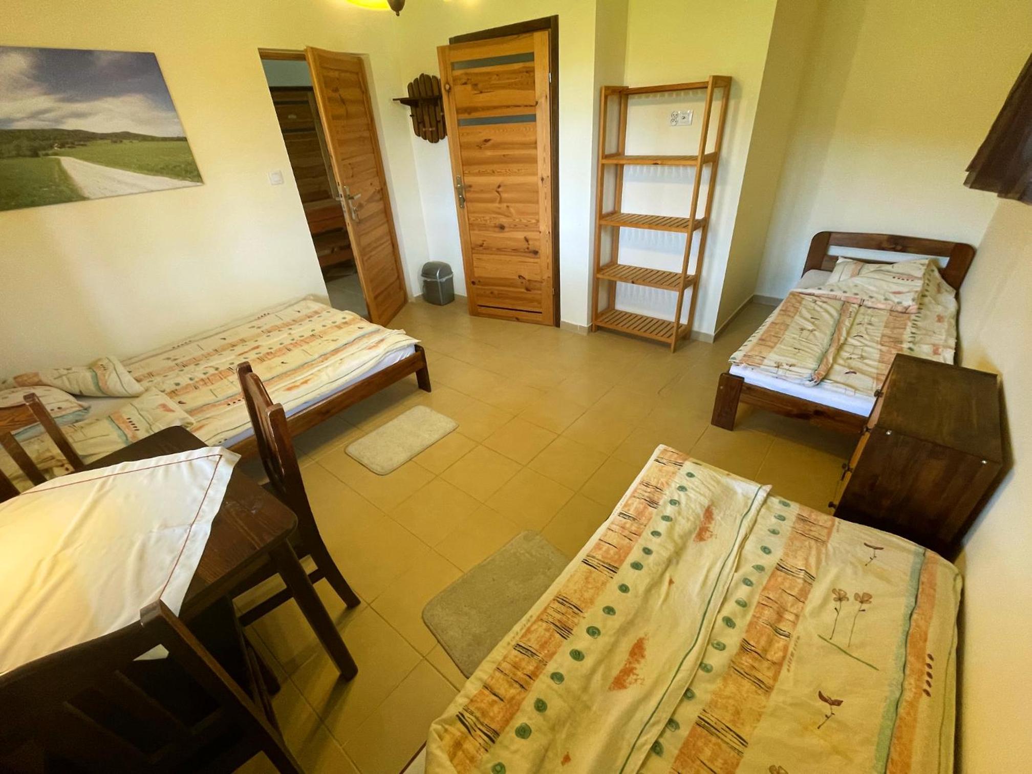 Quadruple Room with Private Bathroom - Photo 1