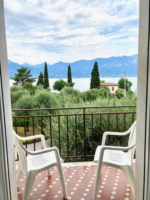 Double or Twin Room with Lake View - Photo 2