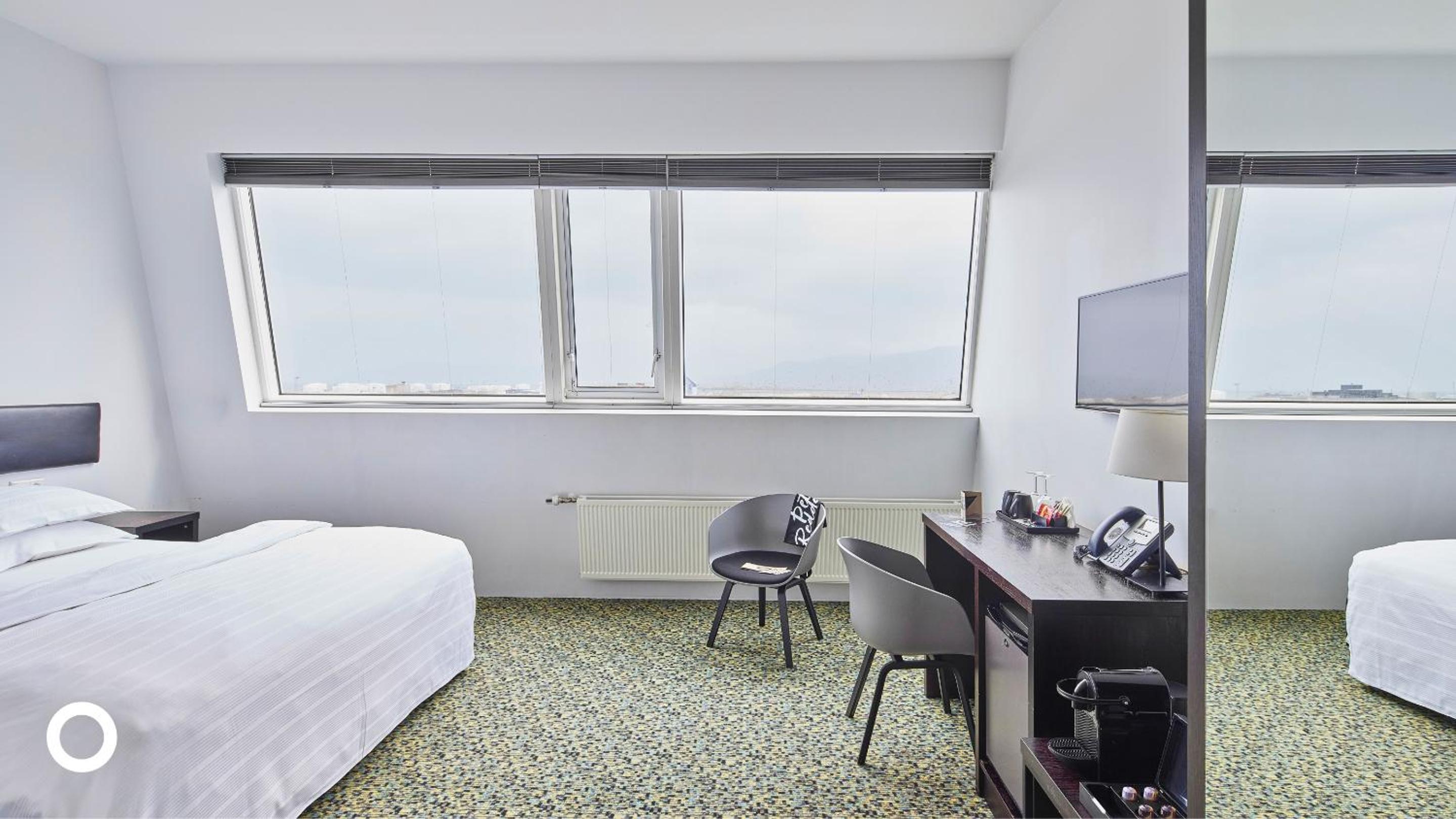 Executive Double Room - Photo 3