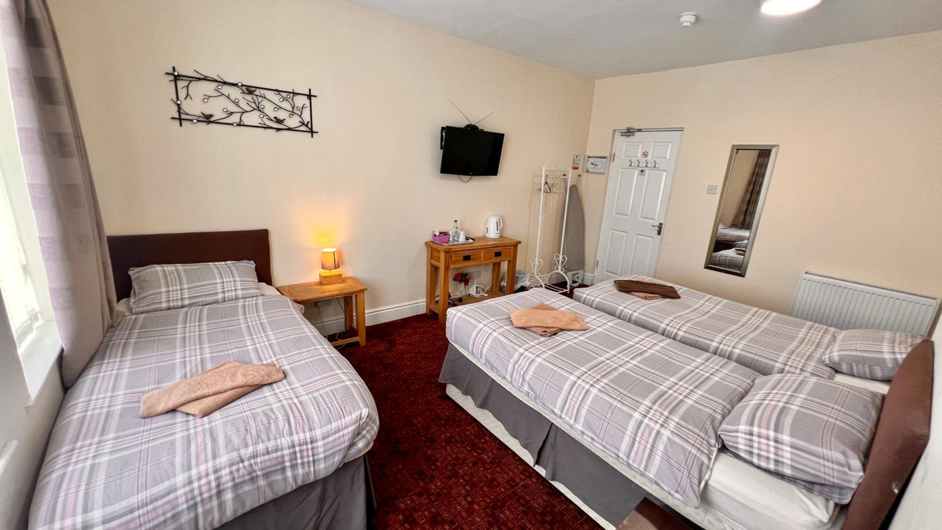 Triple Room with Shower - Photo 1