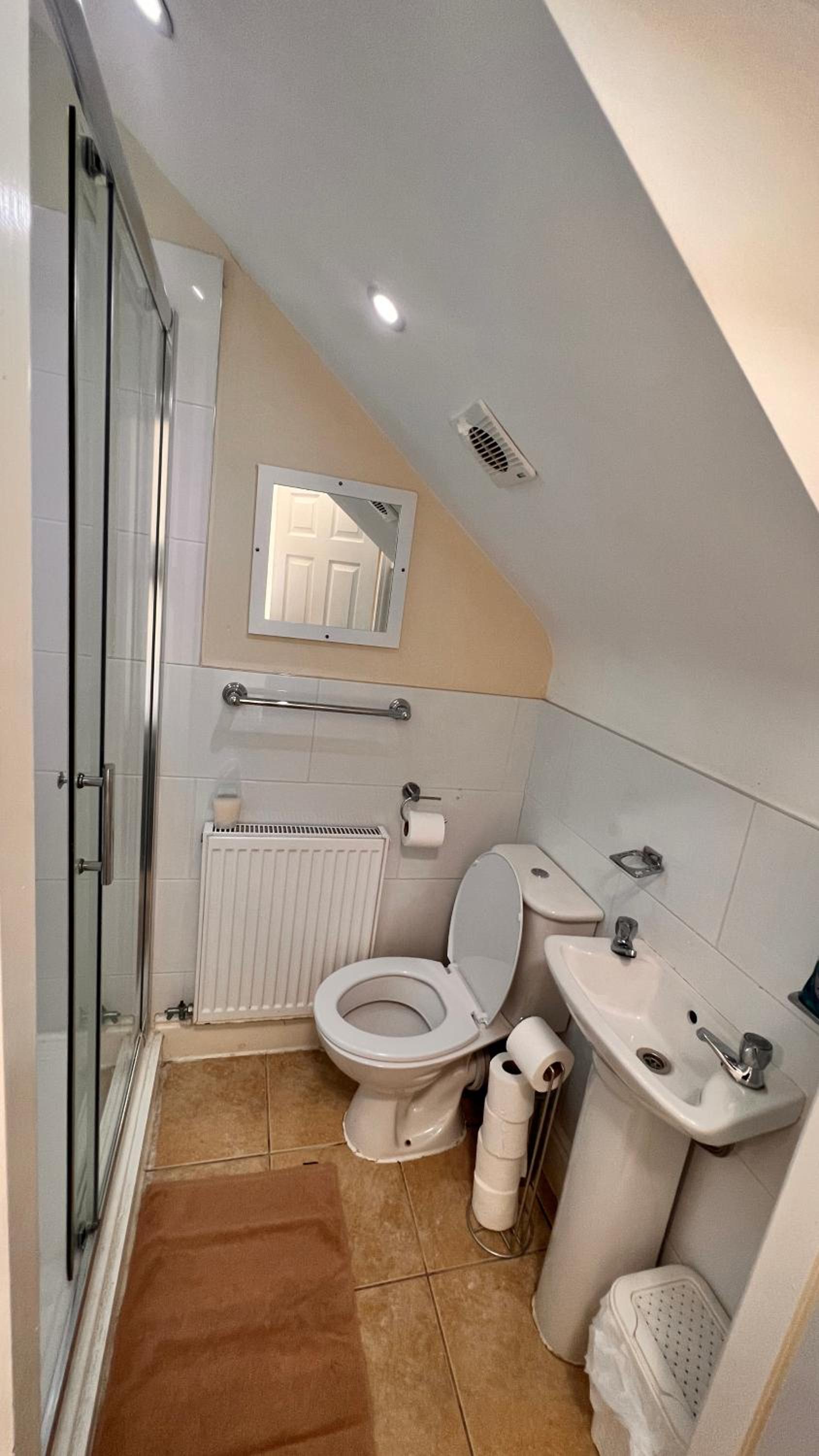 Single Room with Shower photo 3