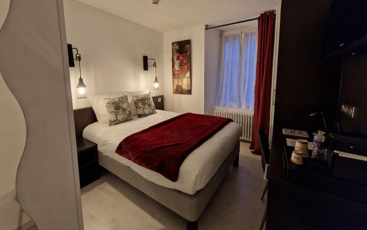Standard Double Room - Photo 4