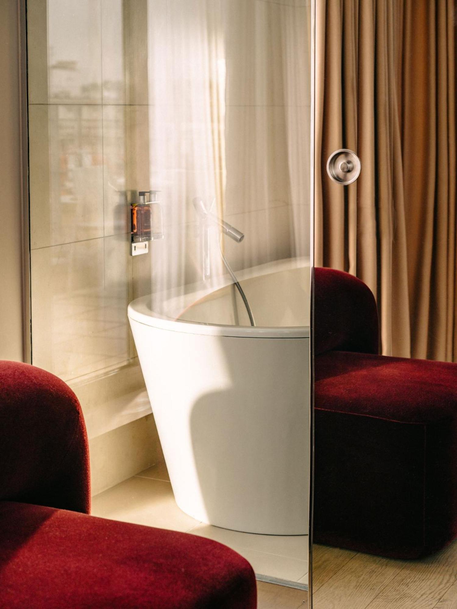 Deluxe Double Room with Balcony - Photo 2