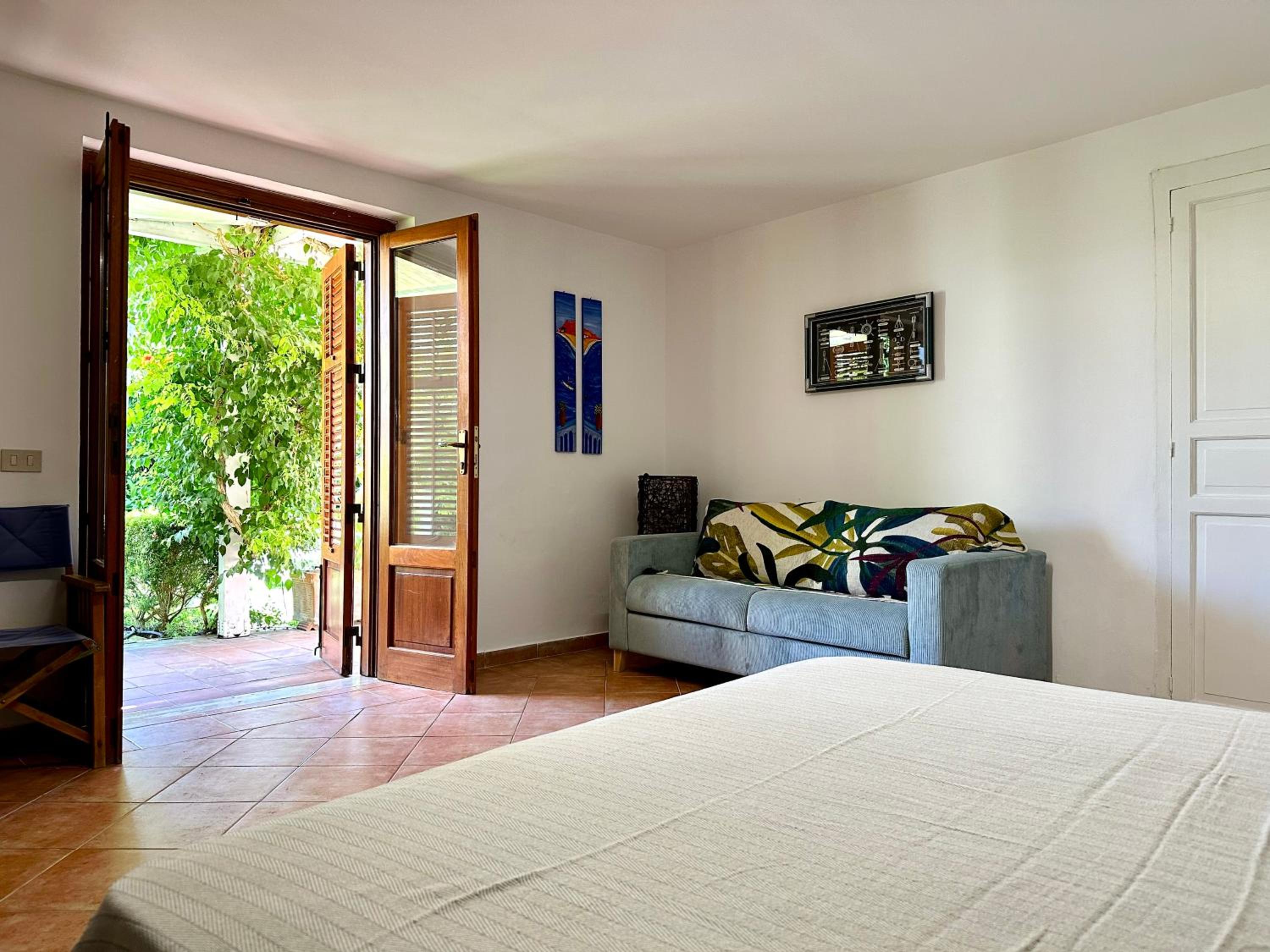Studio With Garden View