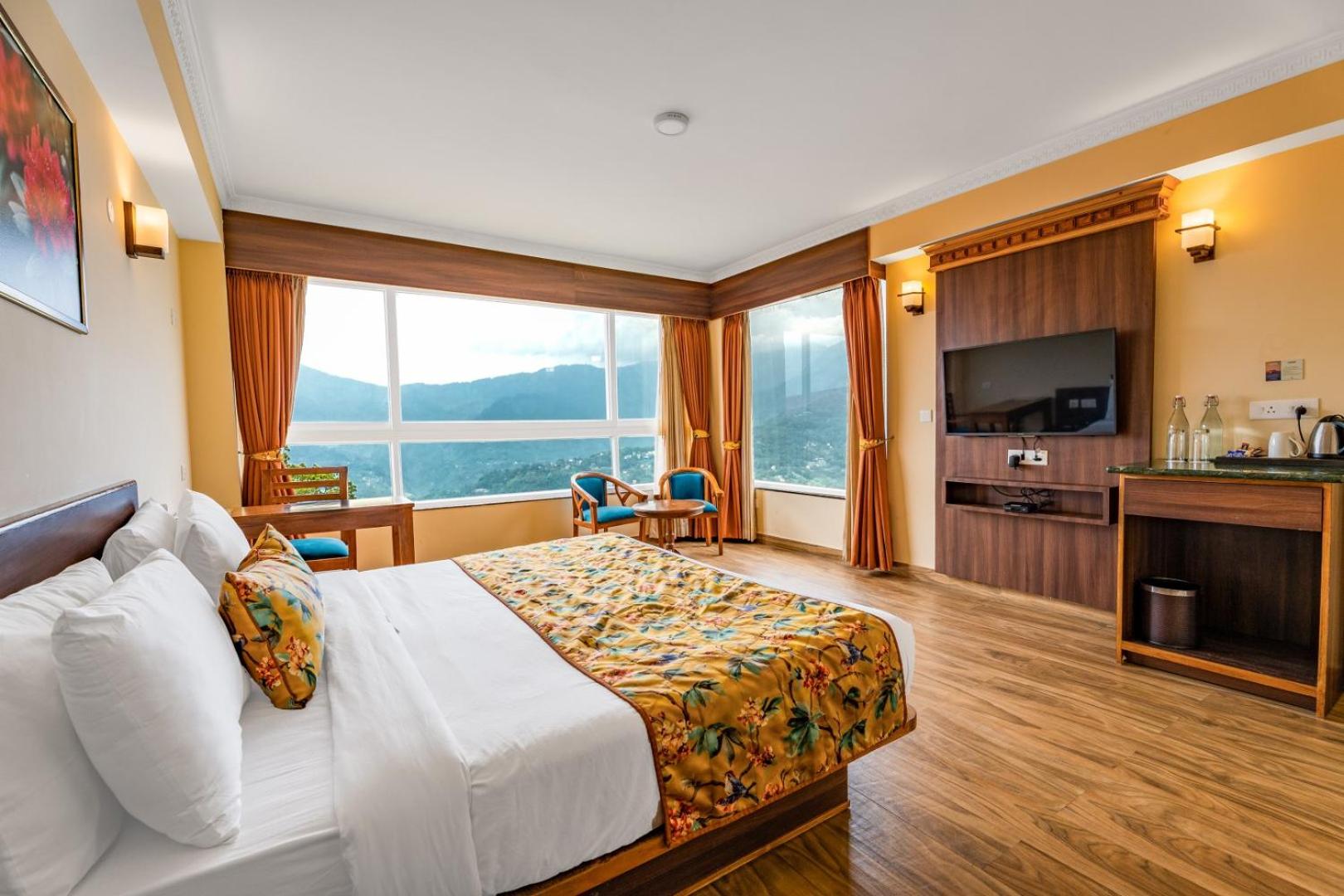 Premium View Room  - Photo 8