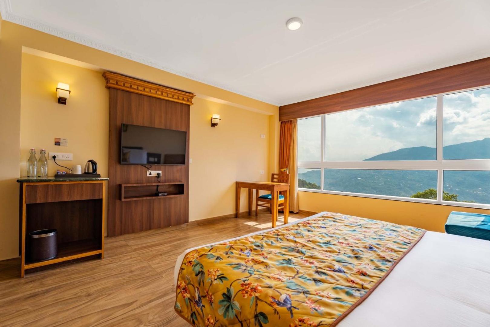 Premium View Room  - Photo 14