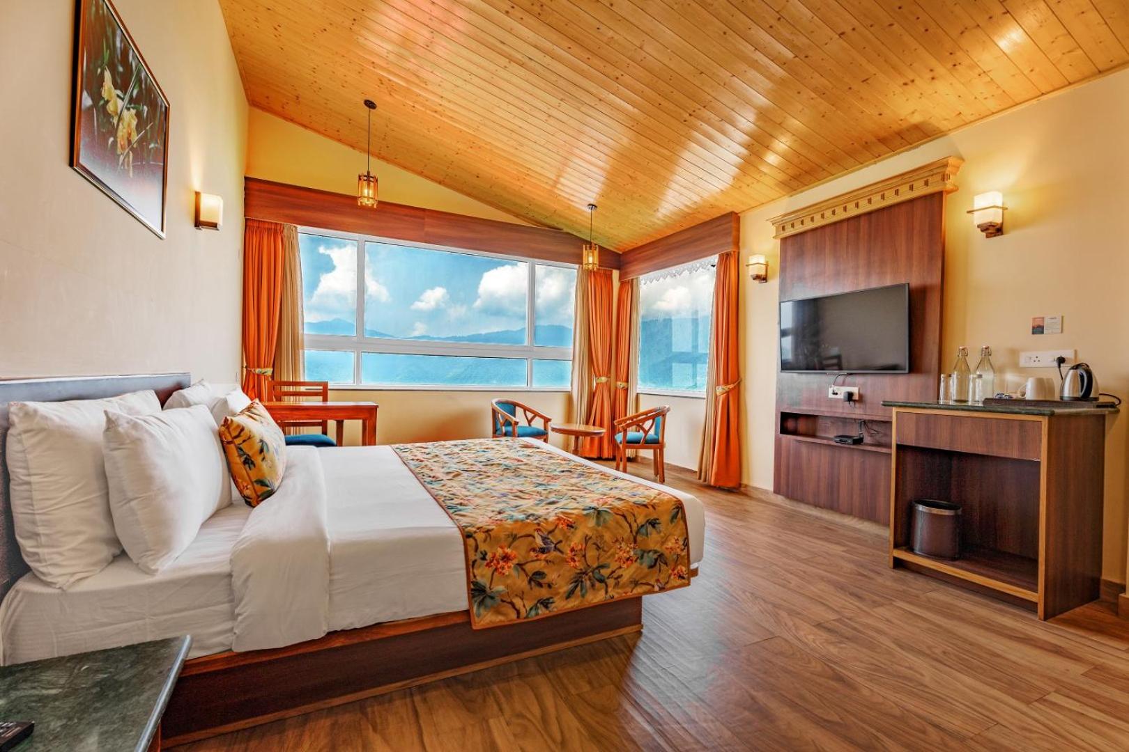 Premium View Room  - Photo 1