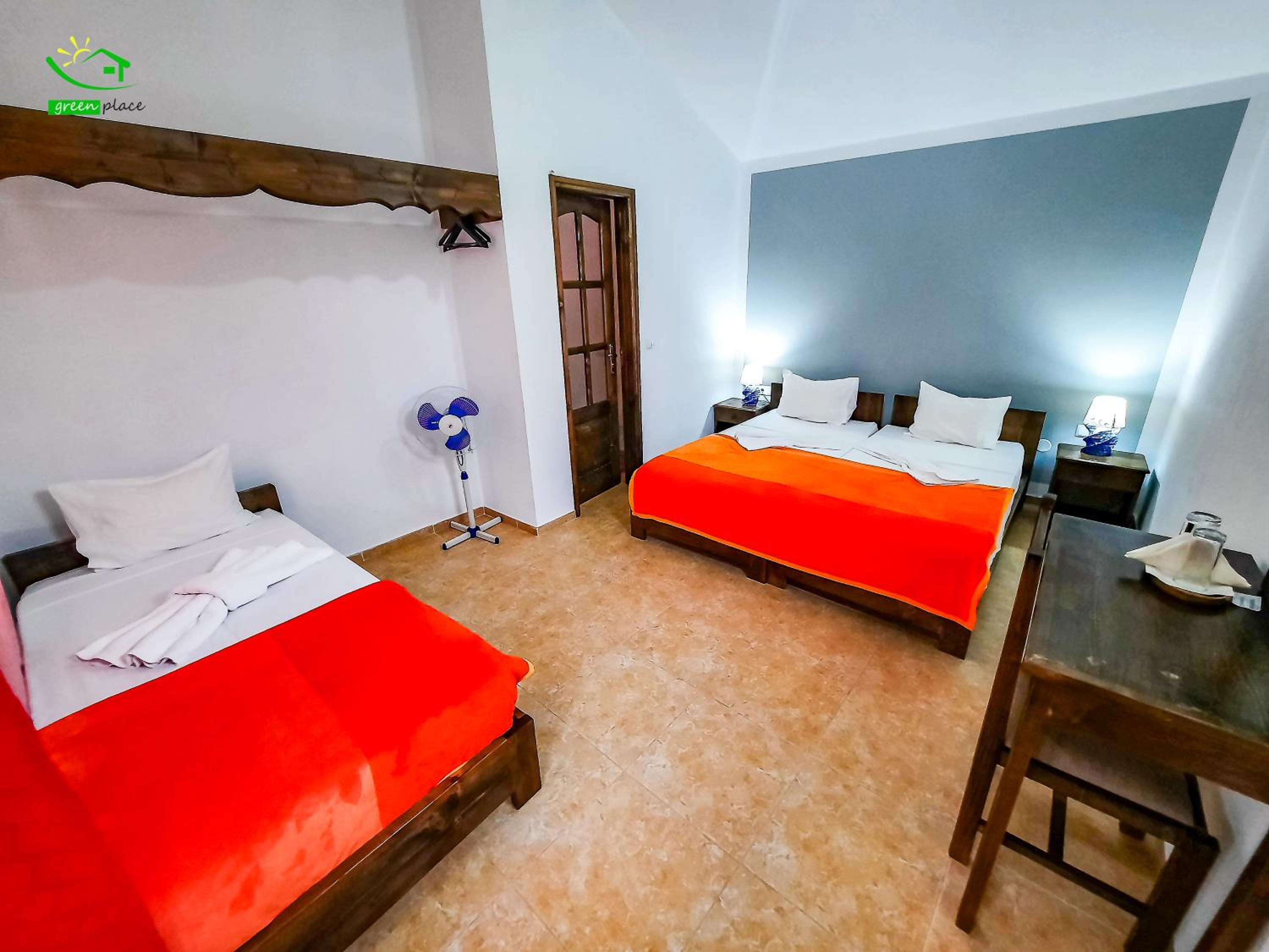Triple Room photo 2