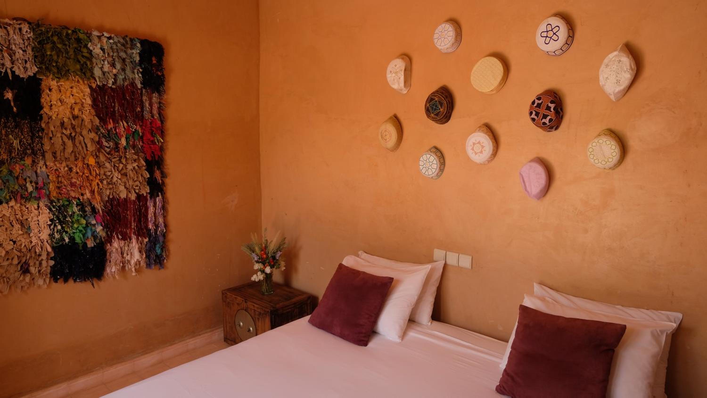 Double Room with Private Bathroom - Photo 9